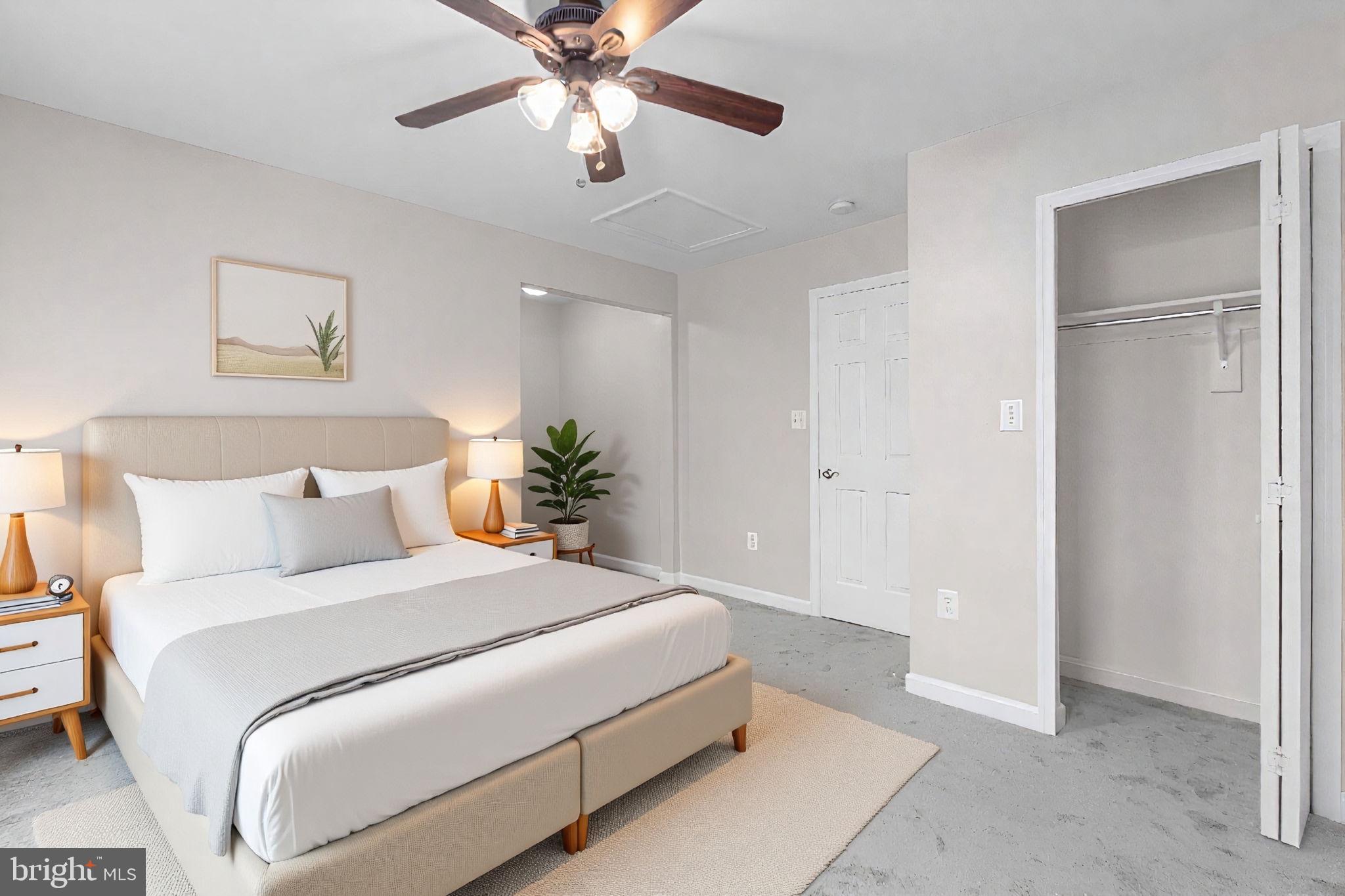 SHOREWOOD - Residential