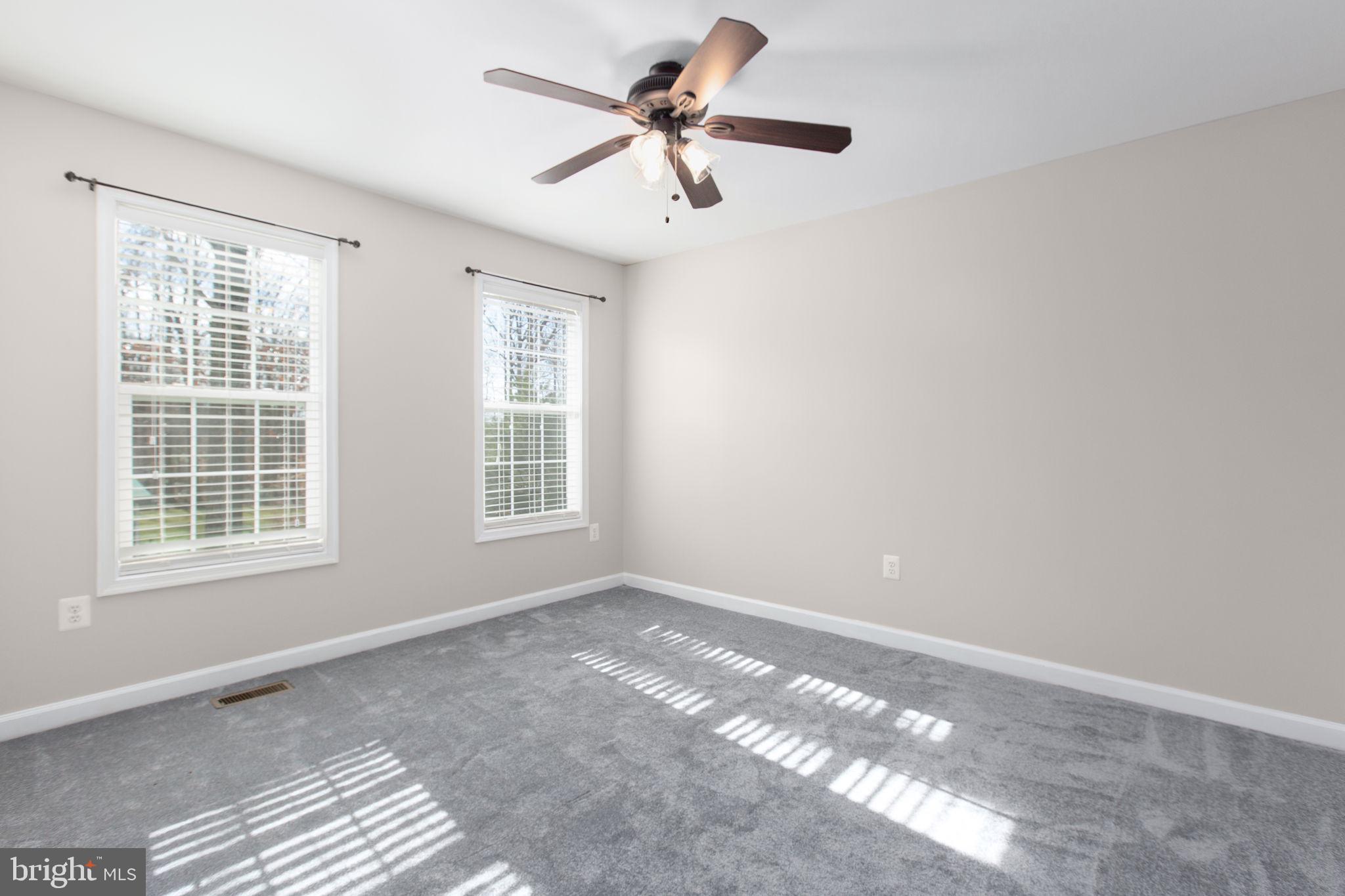 SHOREWOOD - Residential