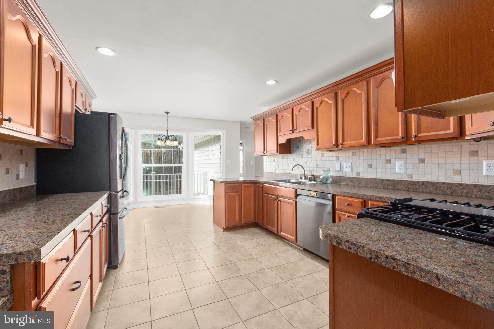 SHOREWOOD - Residential