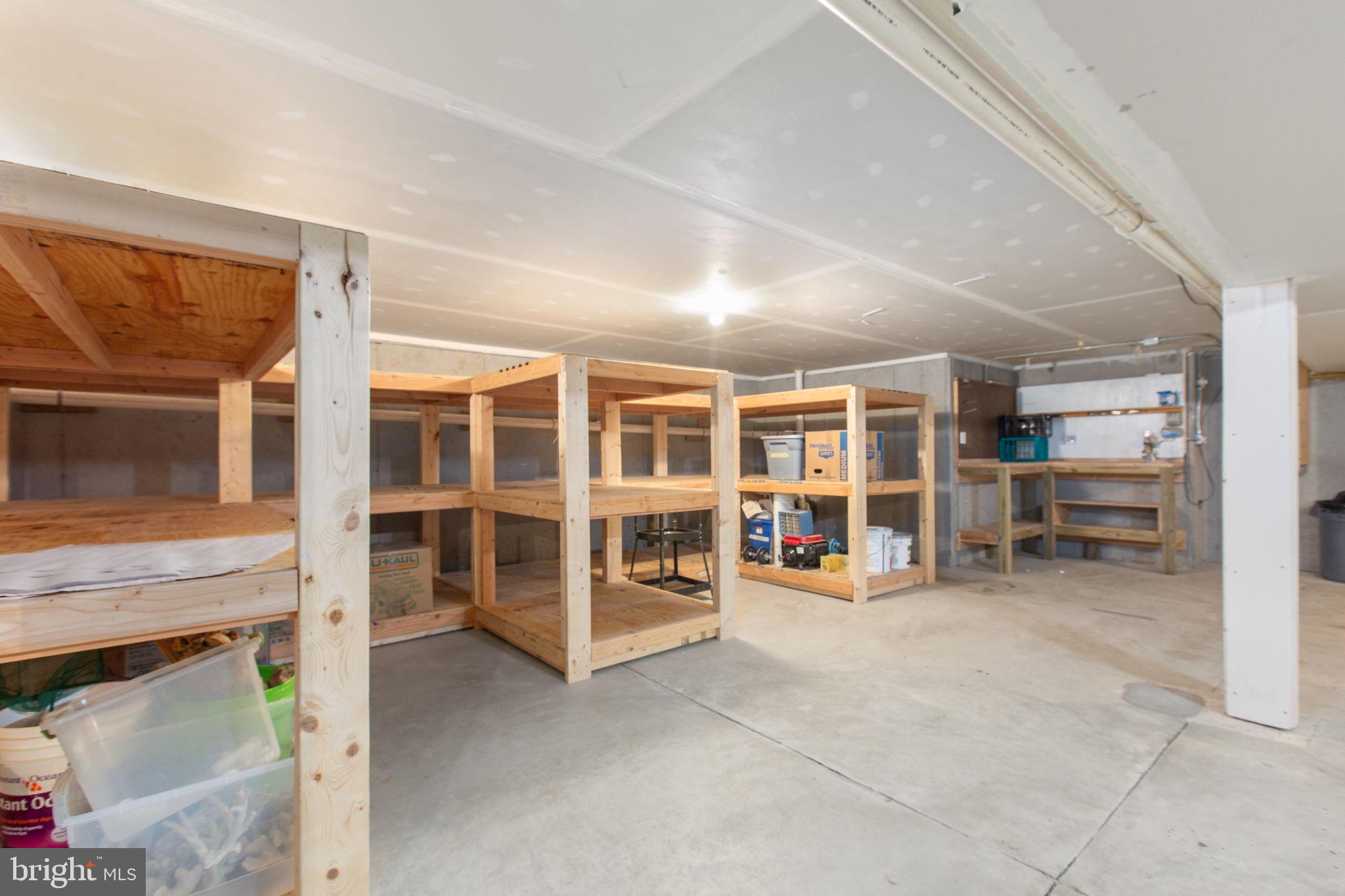 SHOREWOOD - Residential