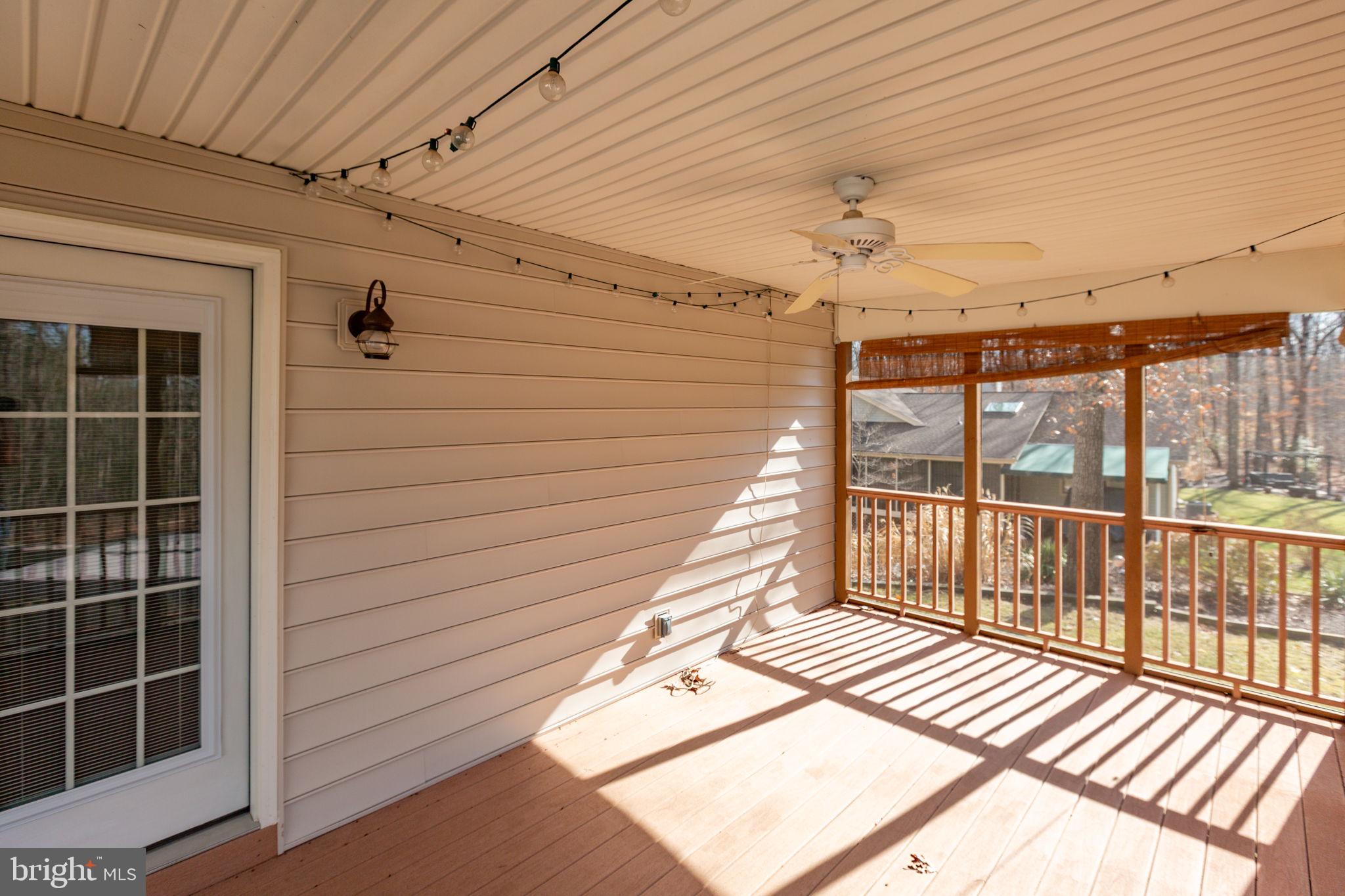 SHOREWOOD - Residential