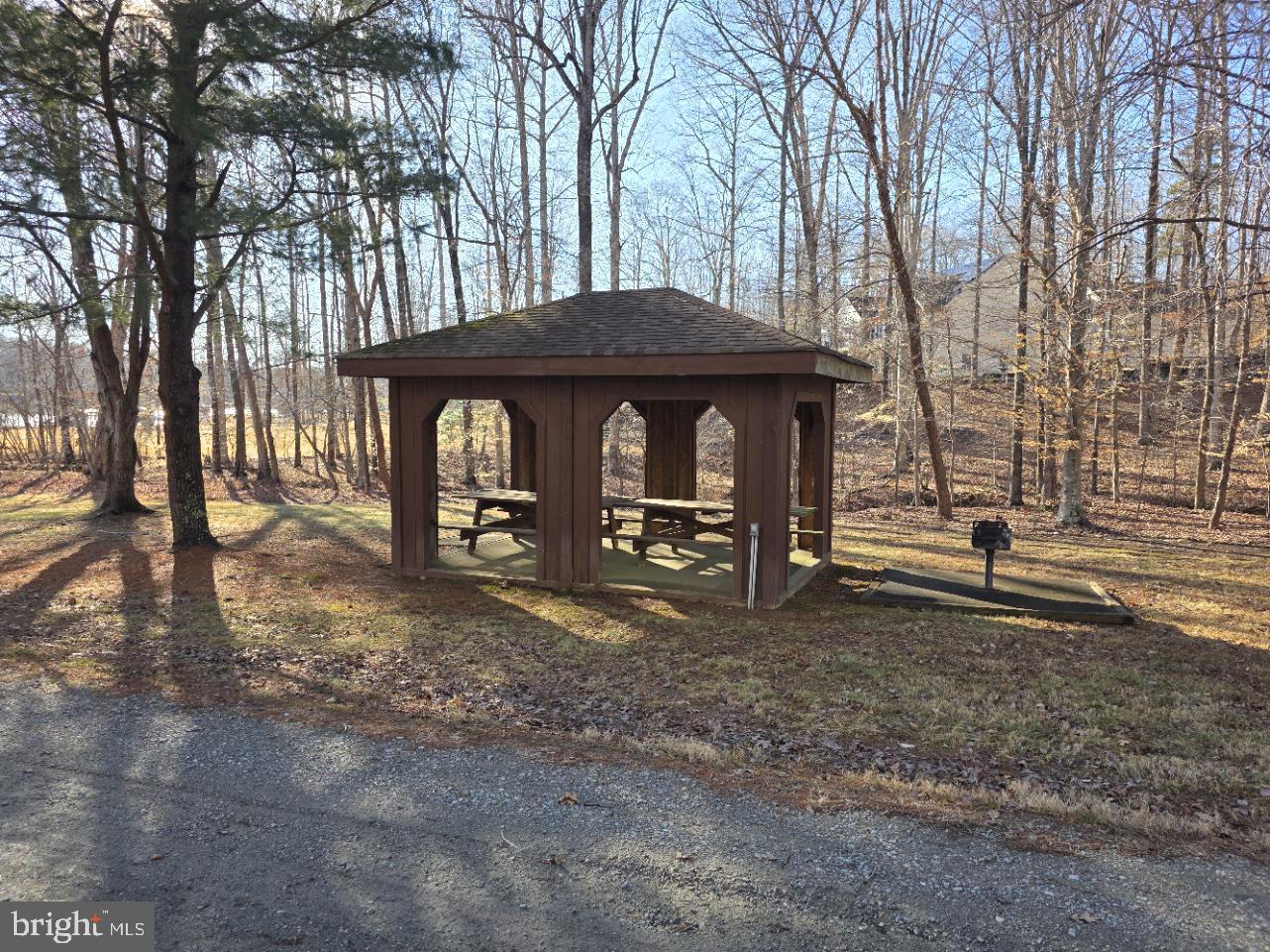 SHOREWOOD - Residential