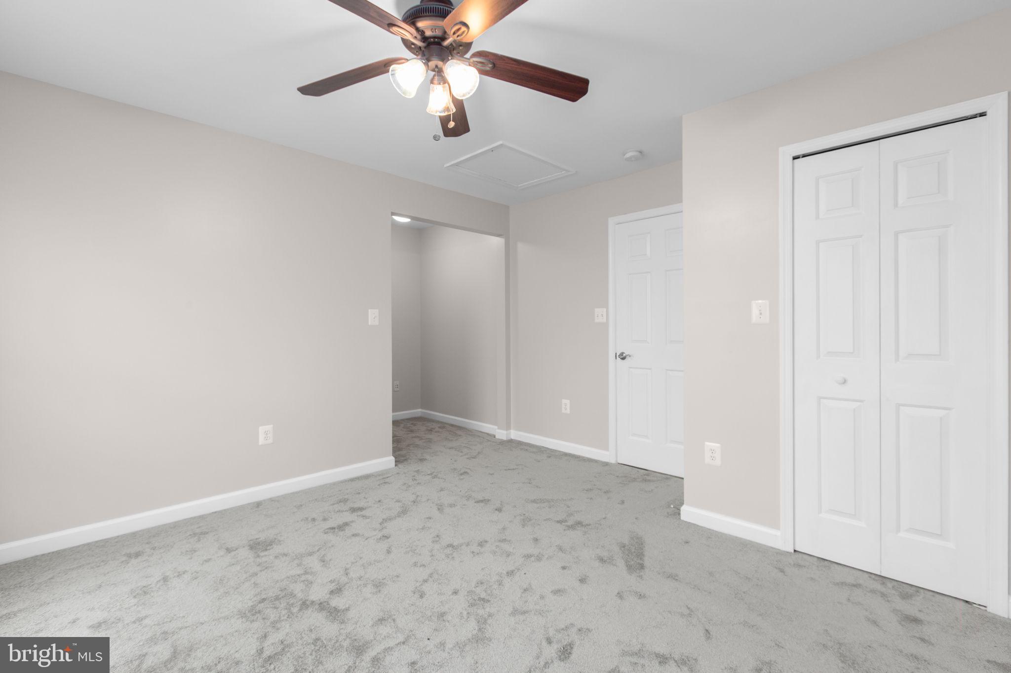 SHOREWOOD - Residential