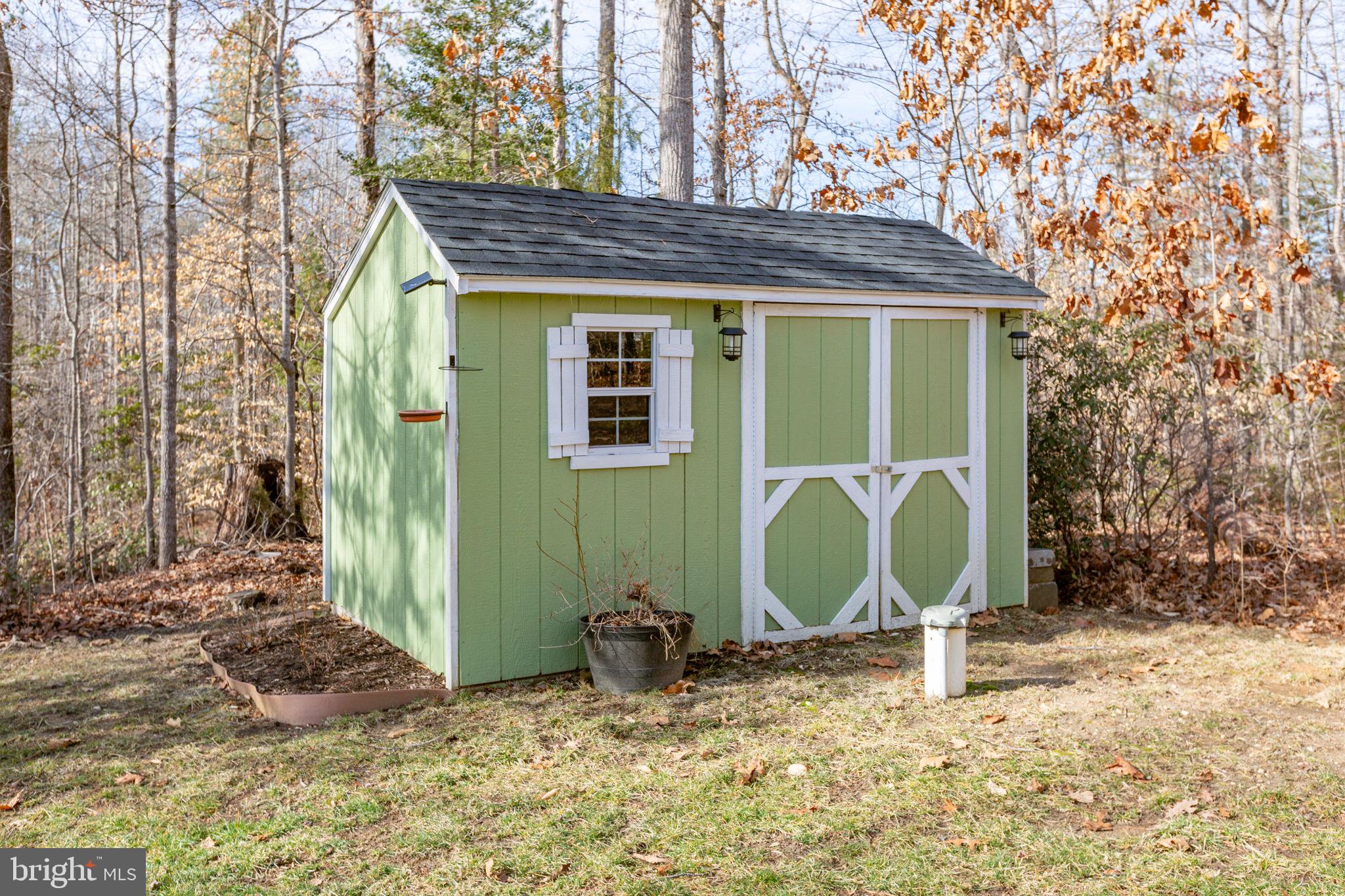 SHOREWOOD - Residential