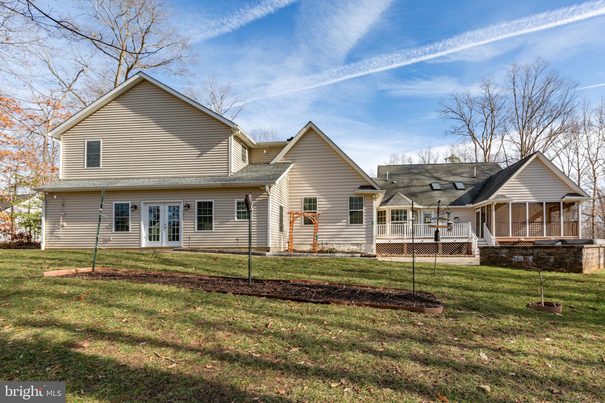 SHOREWOOD - Residential