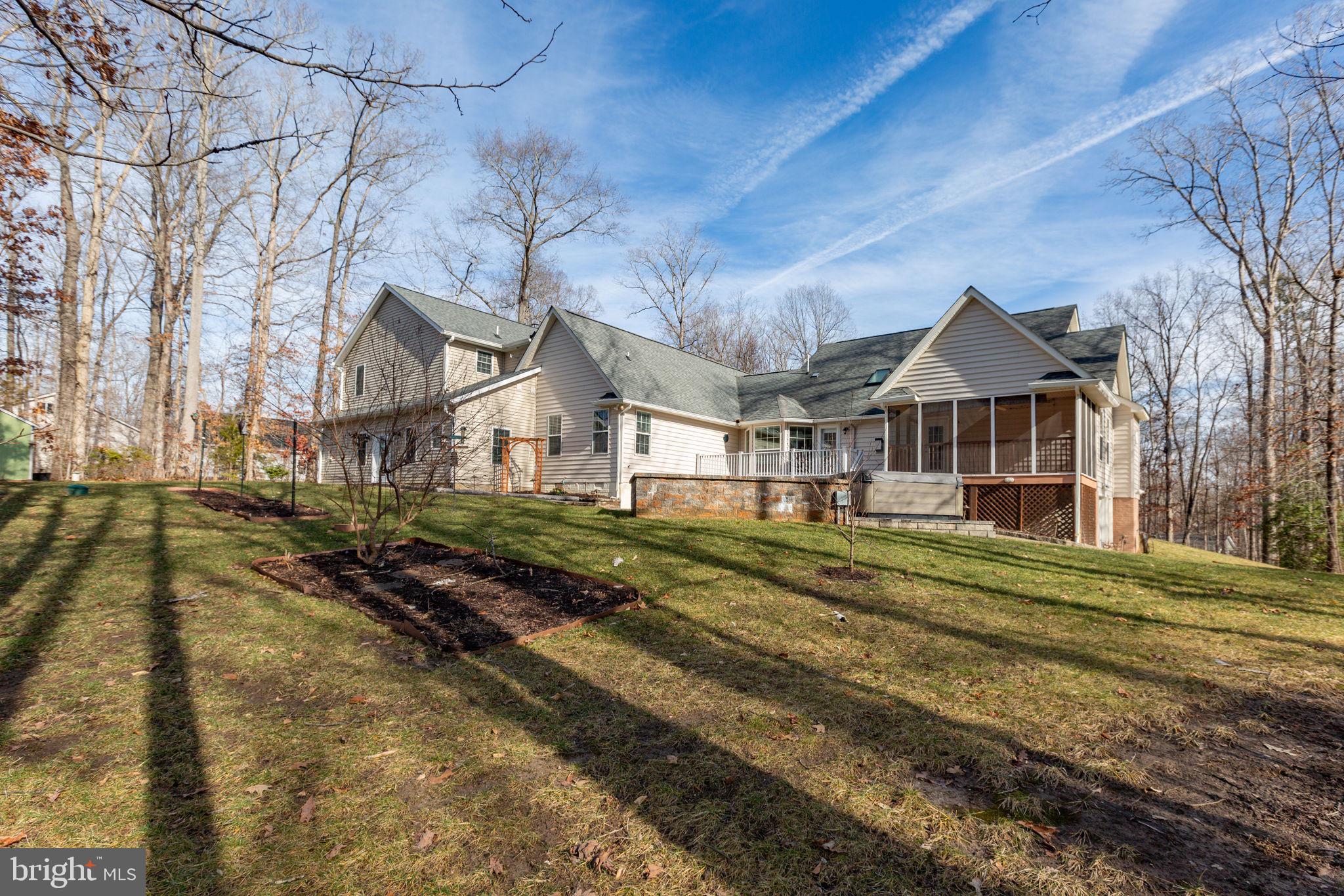 SHOREWOOD - Residential