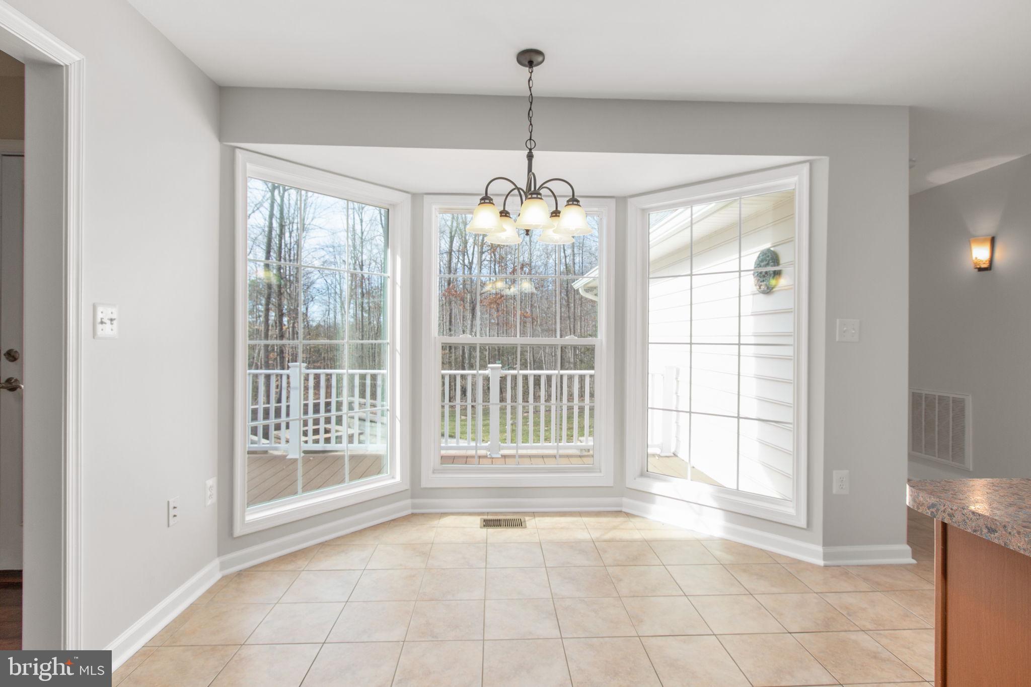 SHOREWOOD - Residential