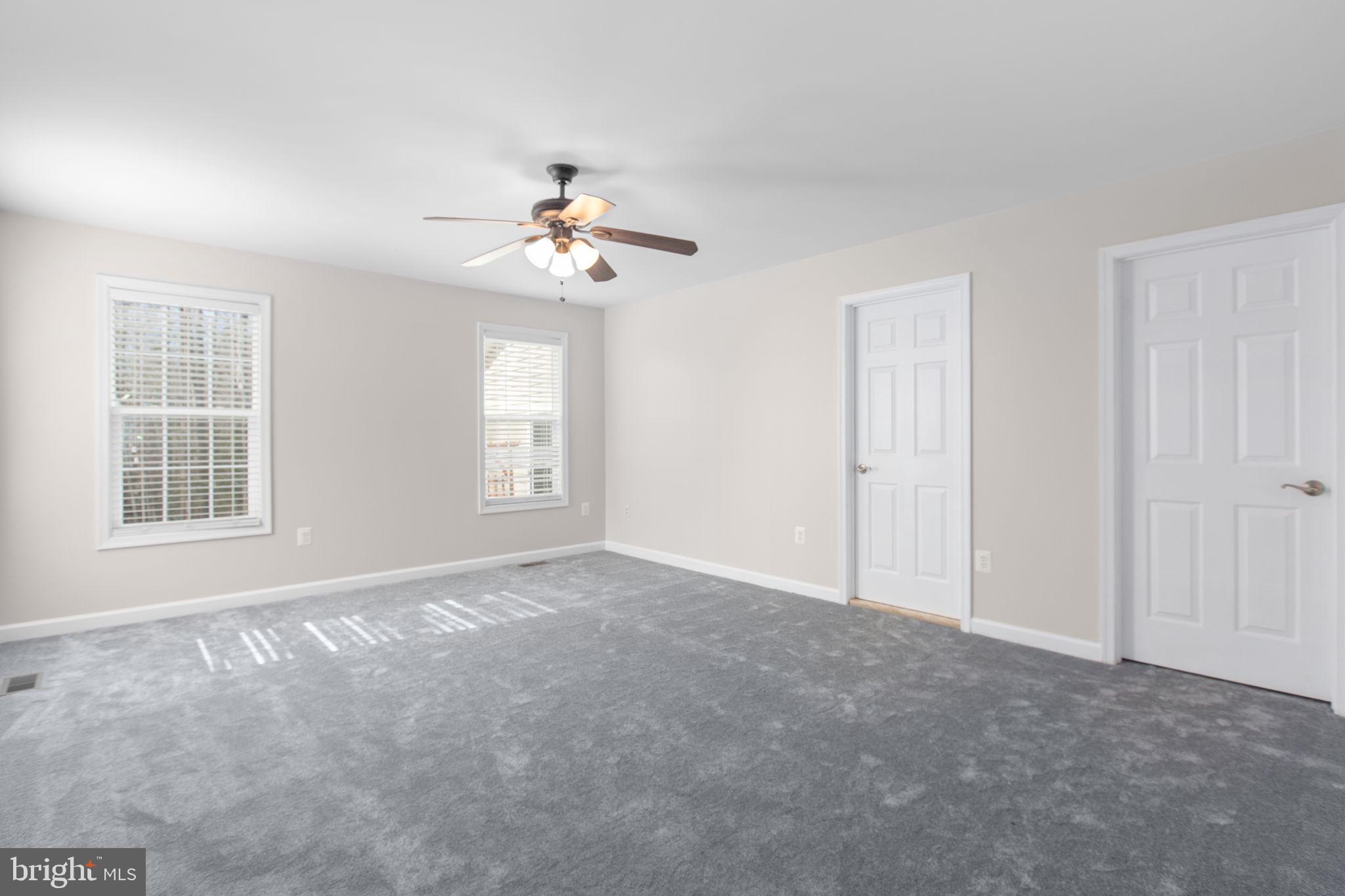 SHOREWOOD - Residential