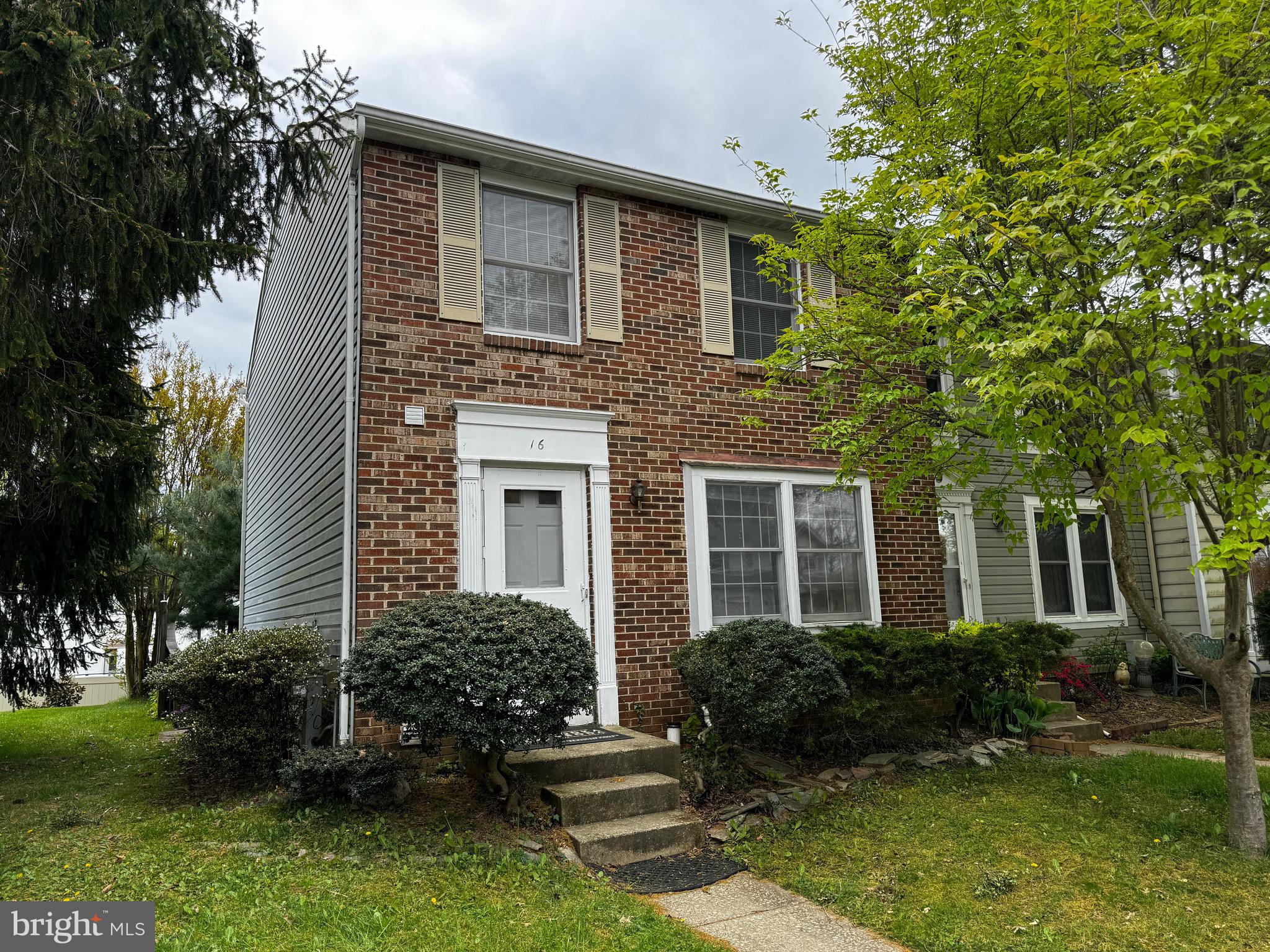 ASHTON VILLAGE - Residential Lease