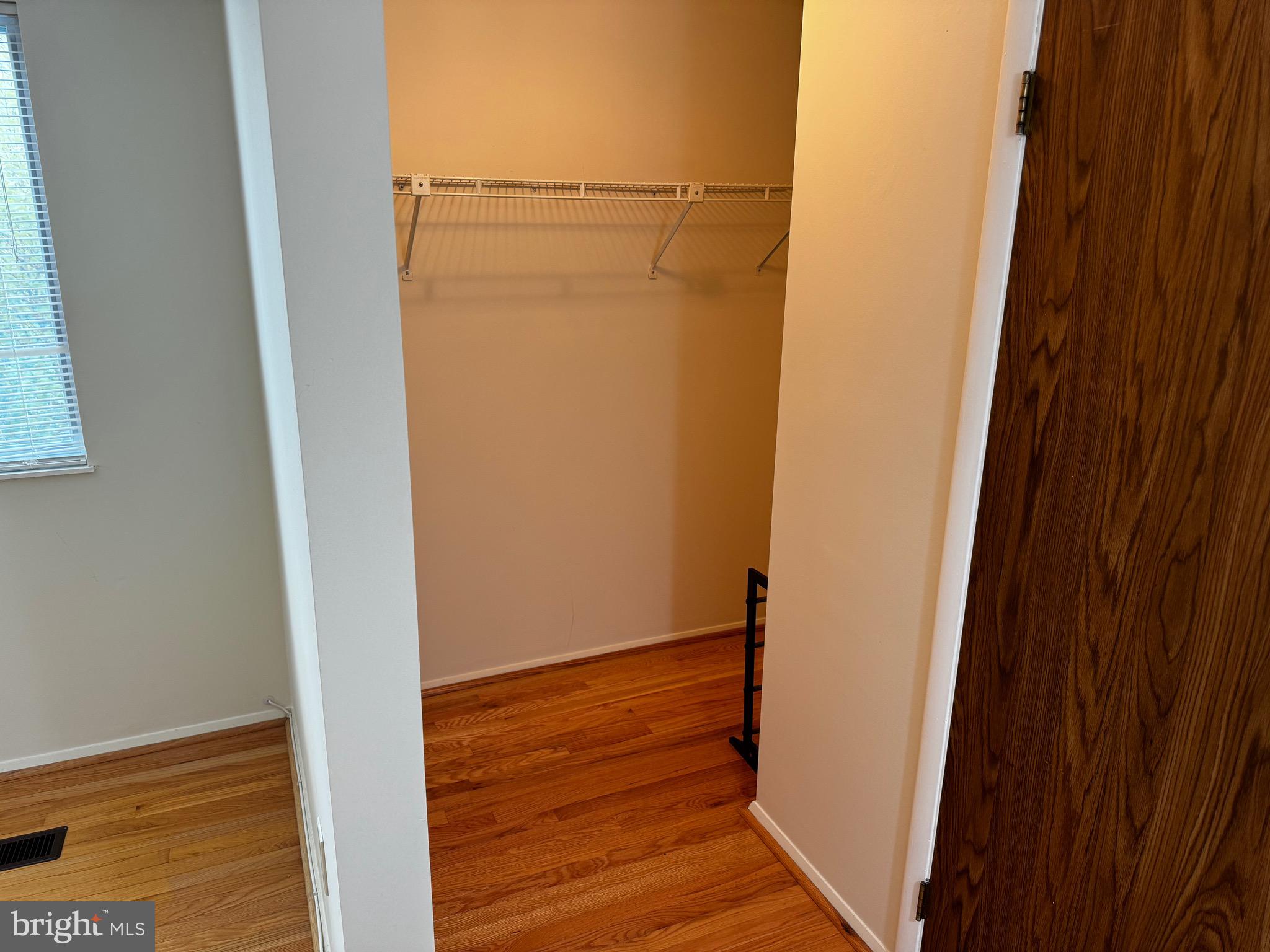 ASHTON VILLAGE - Residential Lease