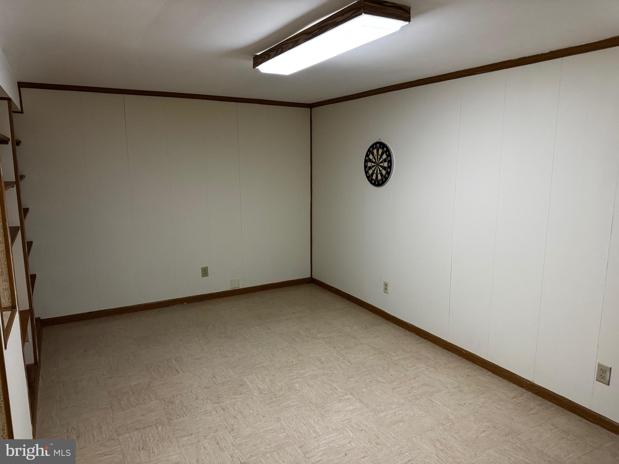 ASHTON VILLAGE - Residential Lease