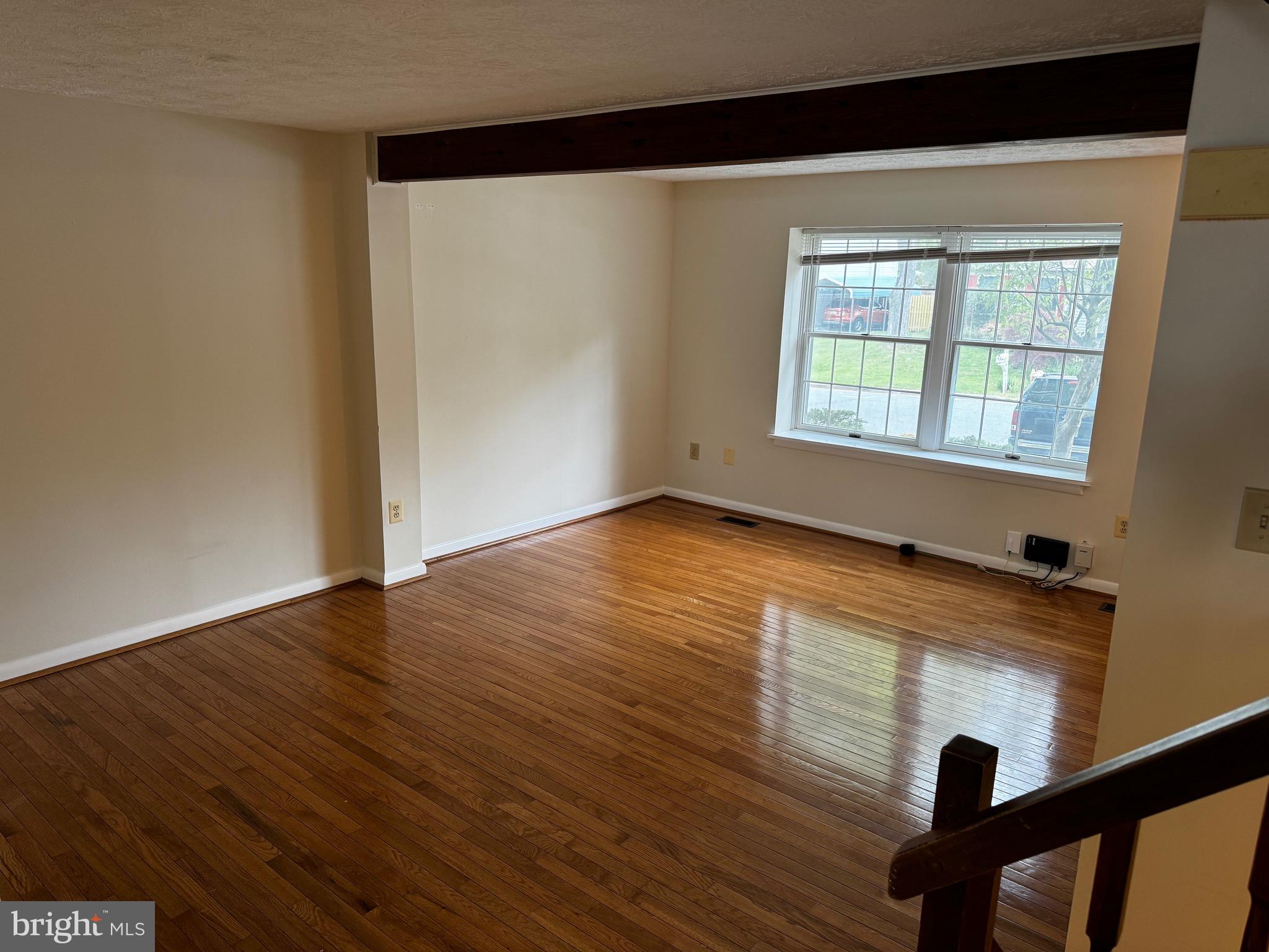 ASHTON VILLAGE - Residential Lease