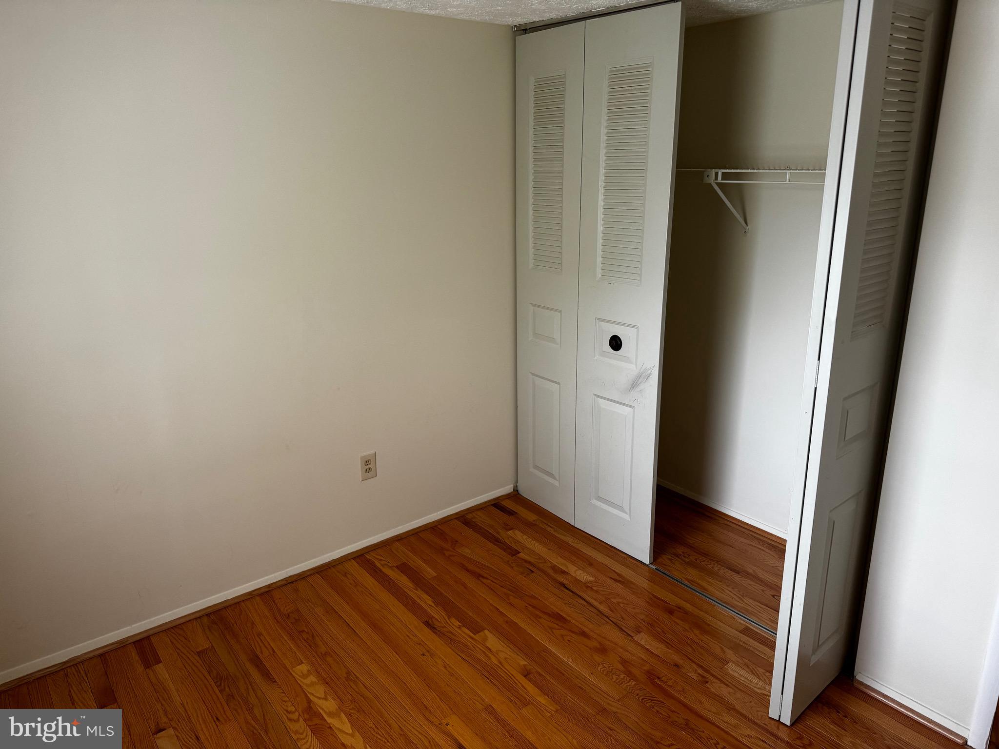 ASHTON VILLAGE - Residential Lease