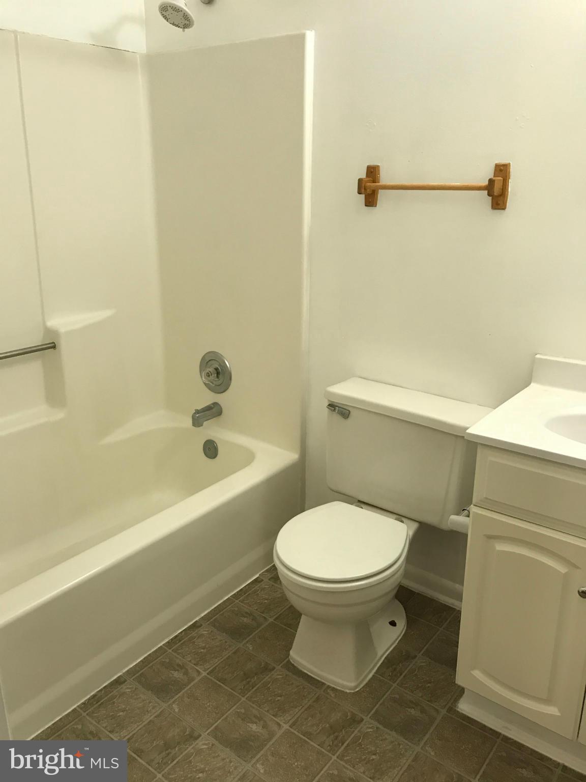 BREEZEWOOD FOREST - Residential Lease