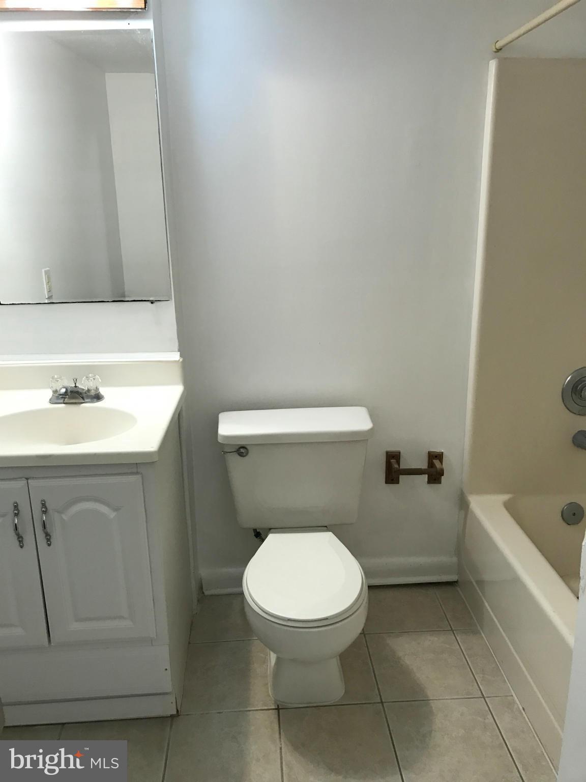 BREEZEWOOD FOREST - Residential Lease