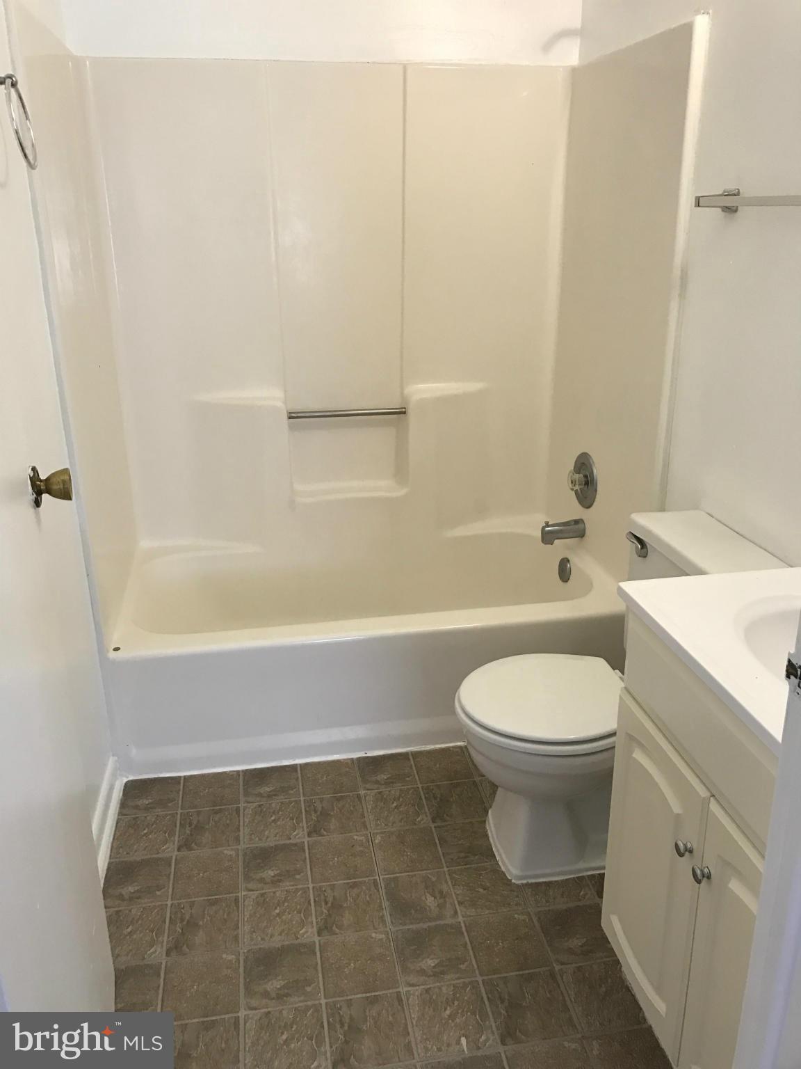 BREEZEWOOD FOREST - Residential Lease