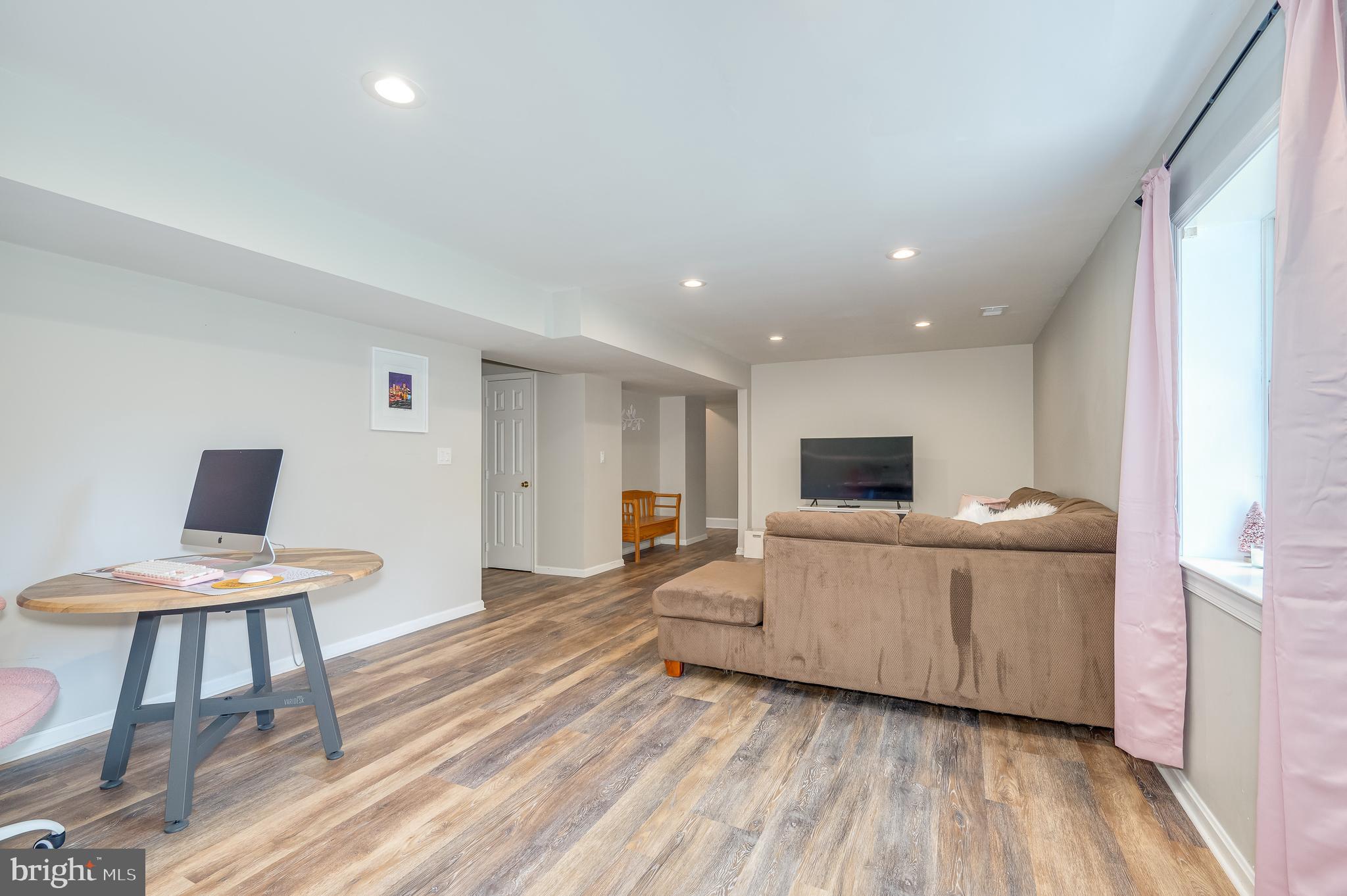 AVON BEND - Residential