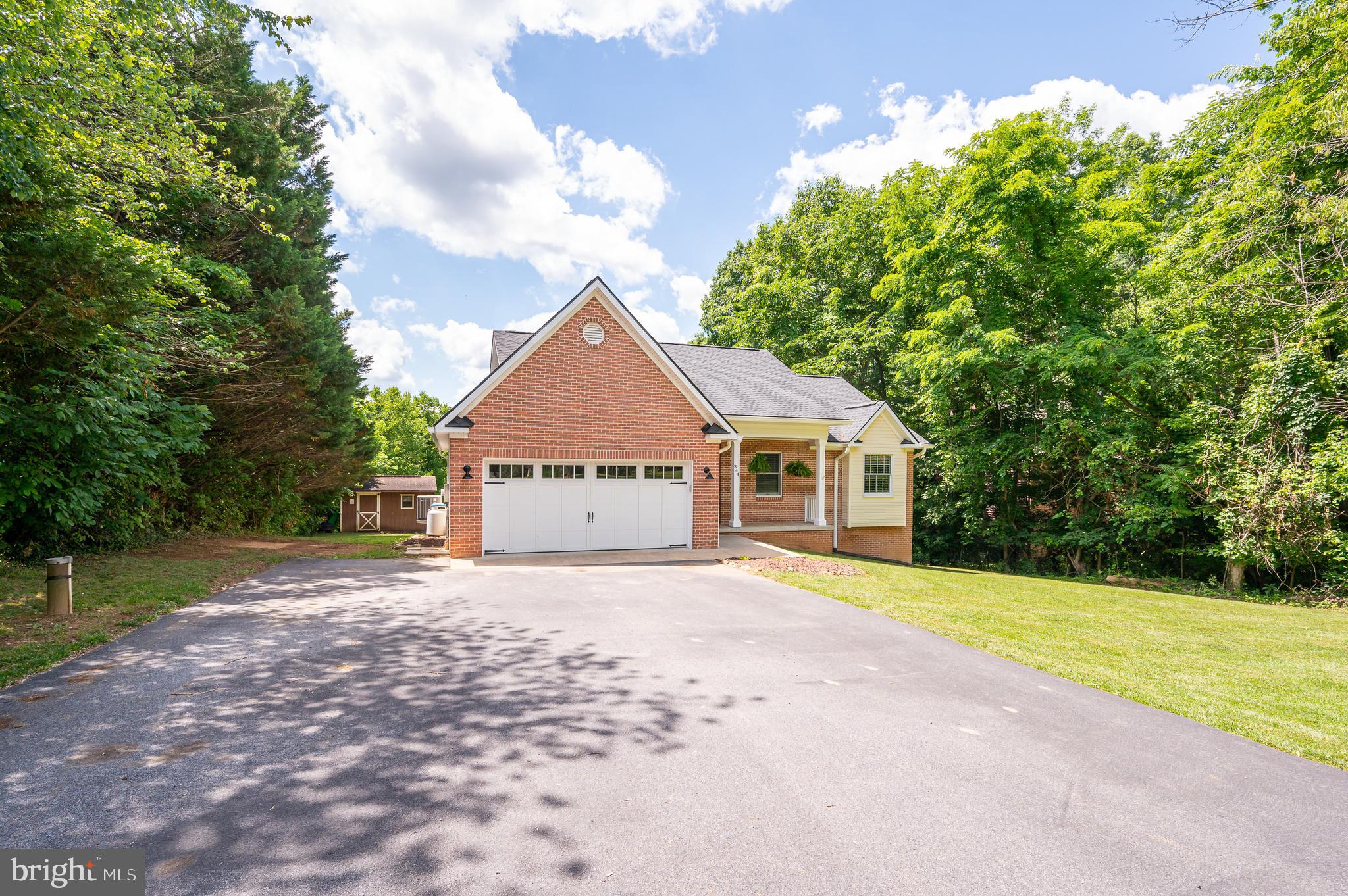 AVON BEND - Residential