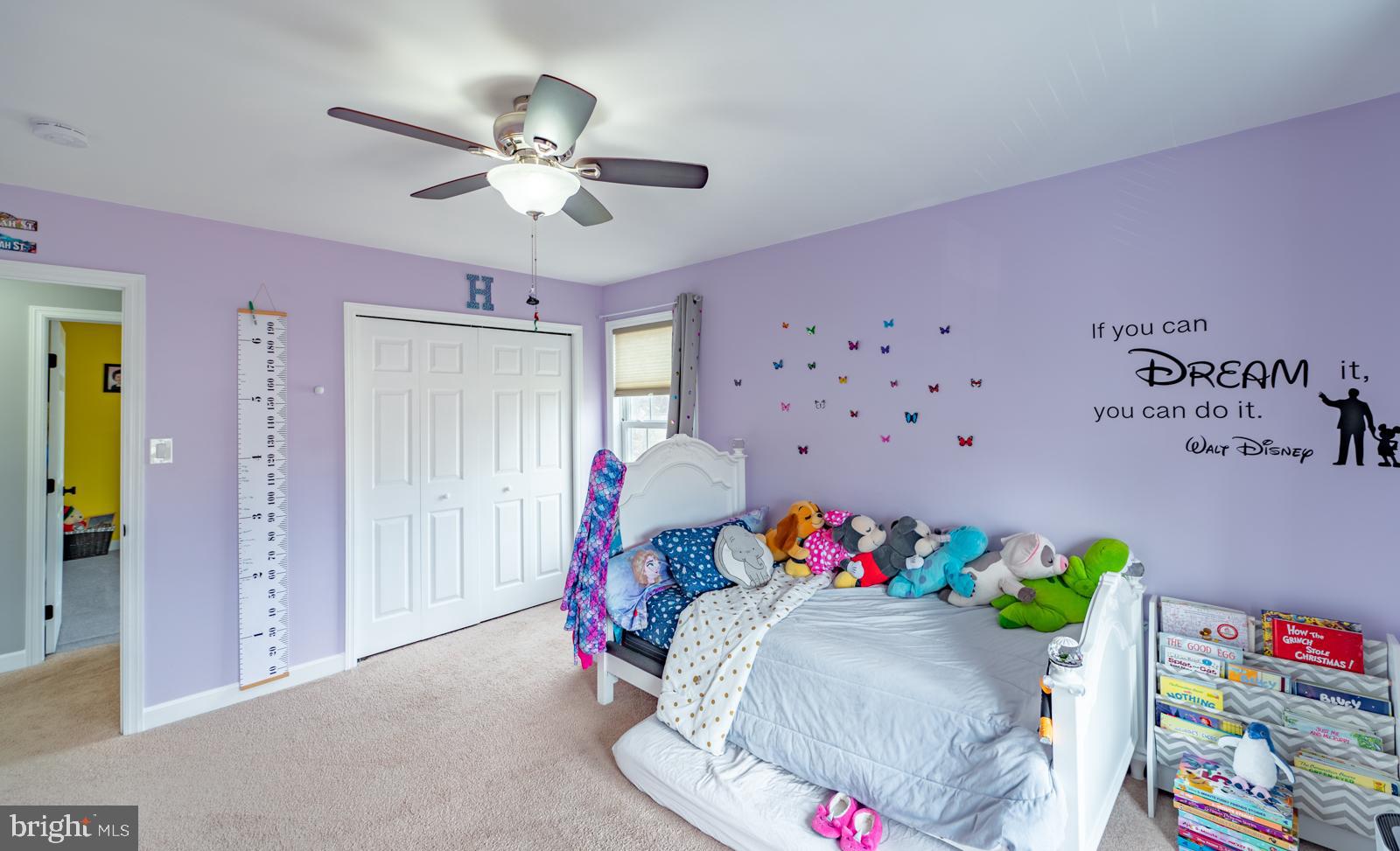 WOODS EDGE - Residential