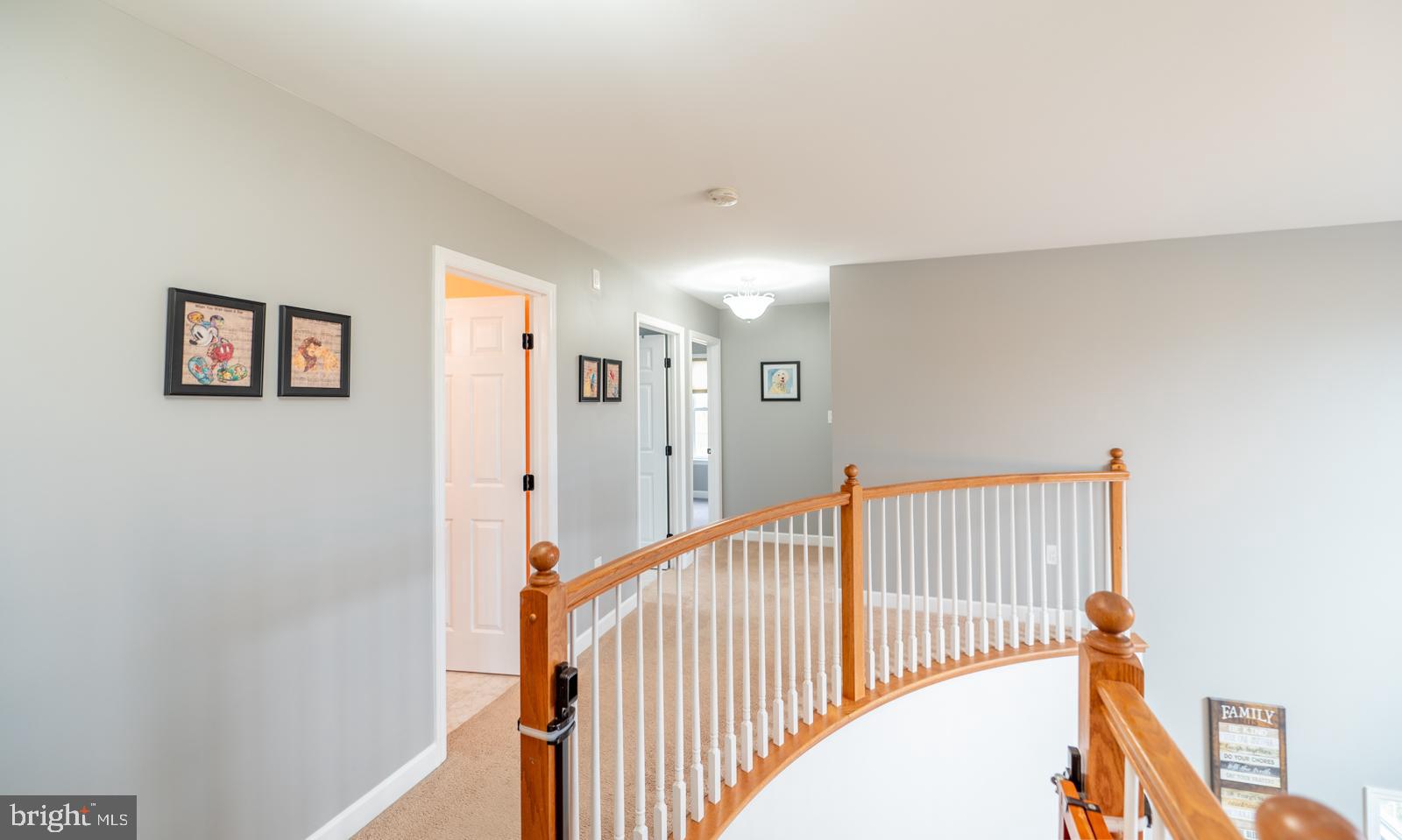 WOODS EDGE - Residential