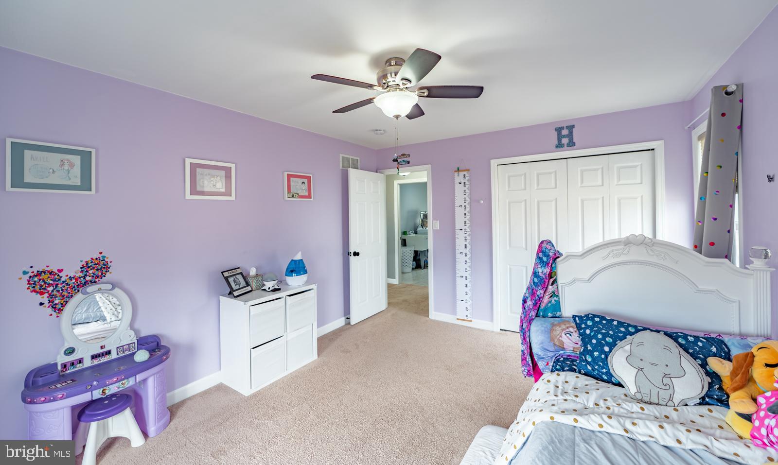 WOODS EDGE - Residential