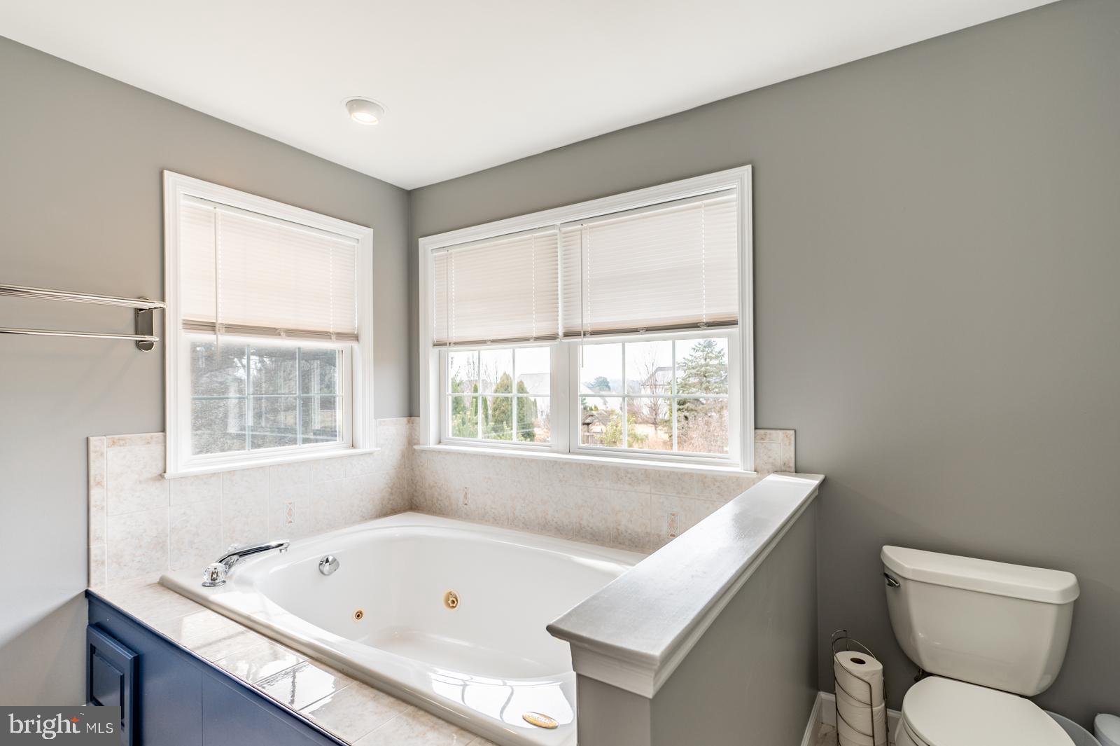 WOODS EDGE - Residential