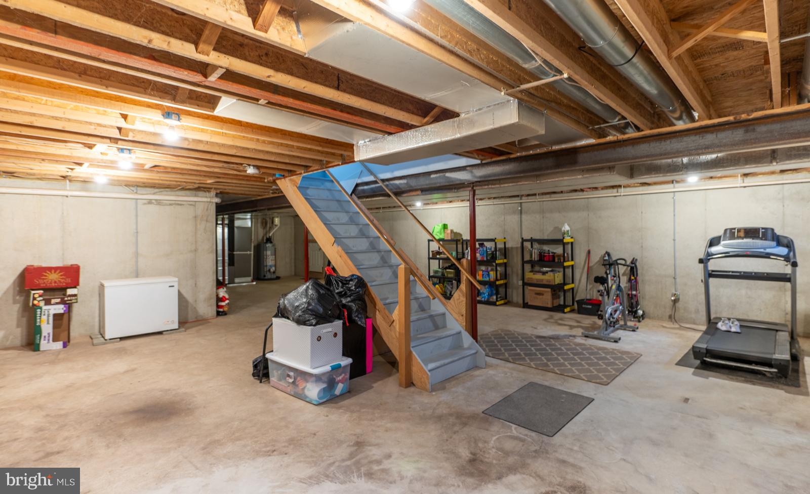 WOODS EDGE - Residential