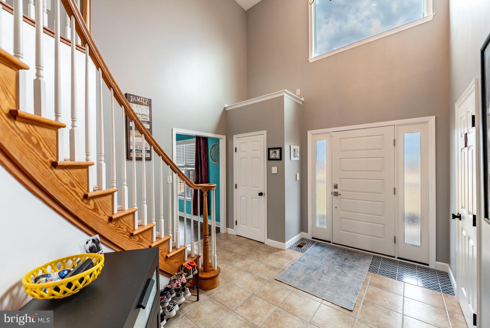 WOODS EDGE - Residential