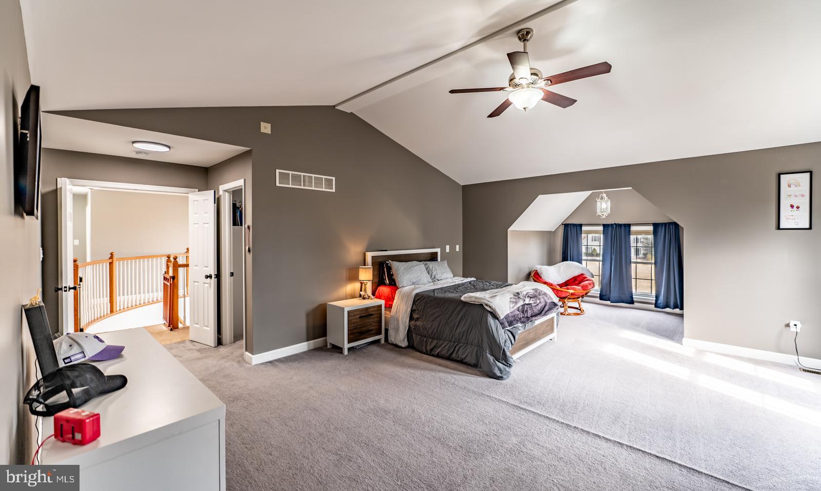 WOODS EDGE - Residential