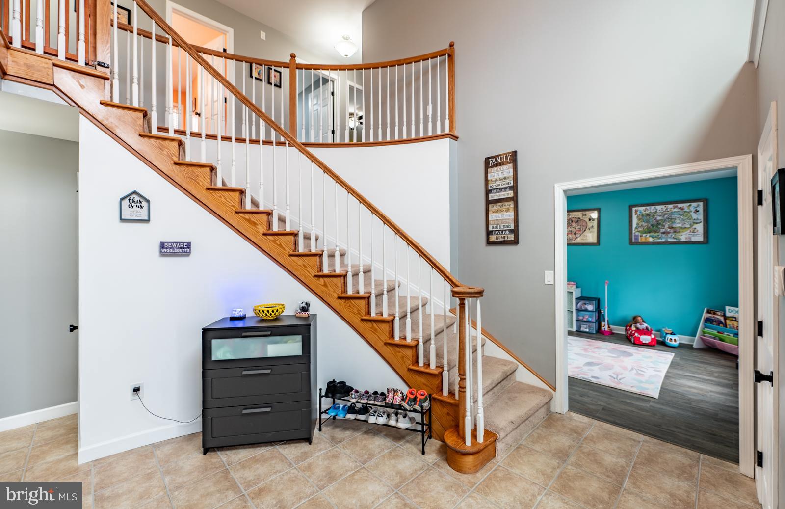 WOODS EDGE - Residential