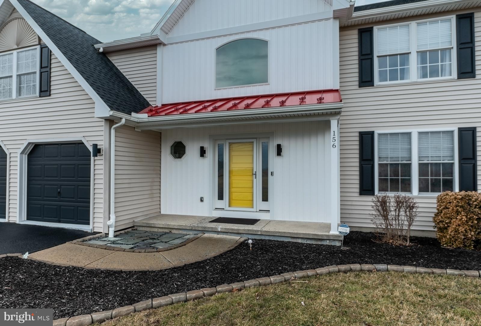 WOODS EDGE - Residential