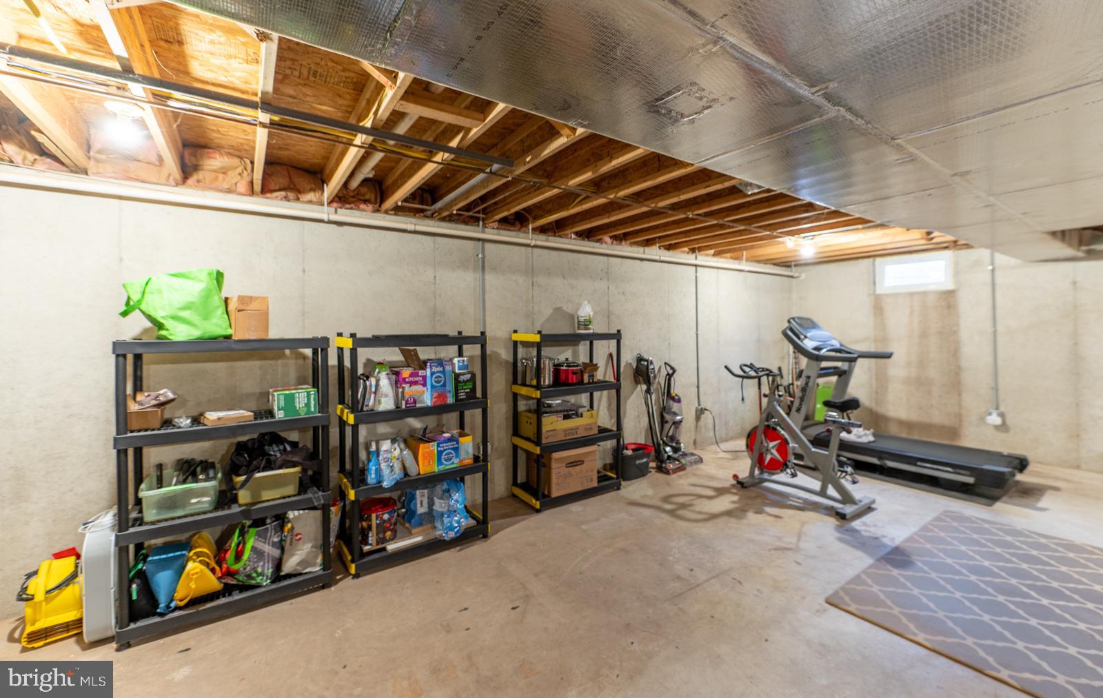 WOODS EDGE - Residential