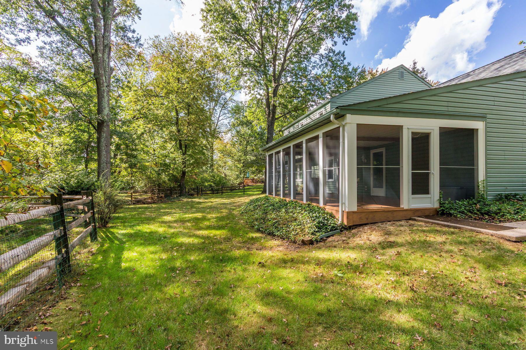 WARRINGTON VIL - Residential