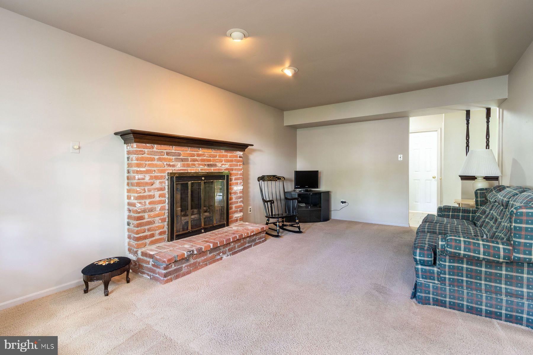 WARRINGTON VIL - Residential