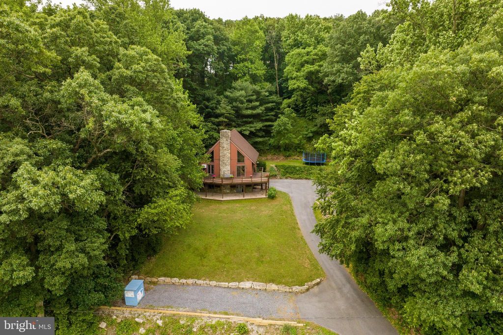 Photo of 2528 CONESTOGA CREEK RD, MORGANTOWN, PA 19543 (MLS # PALA2037430)