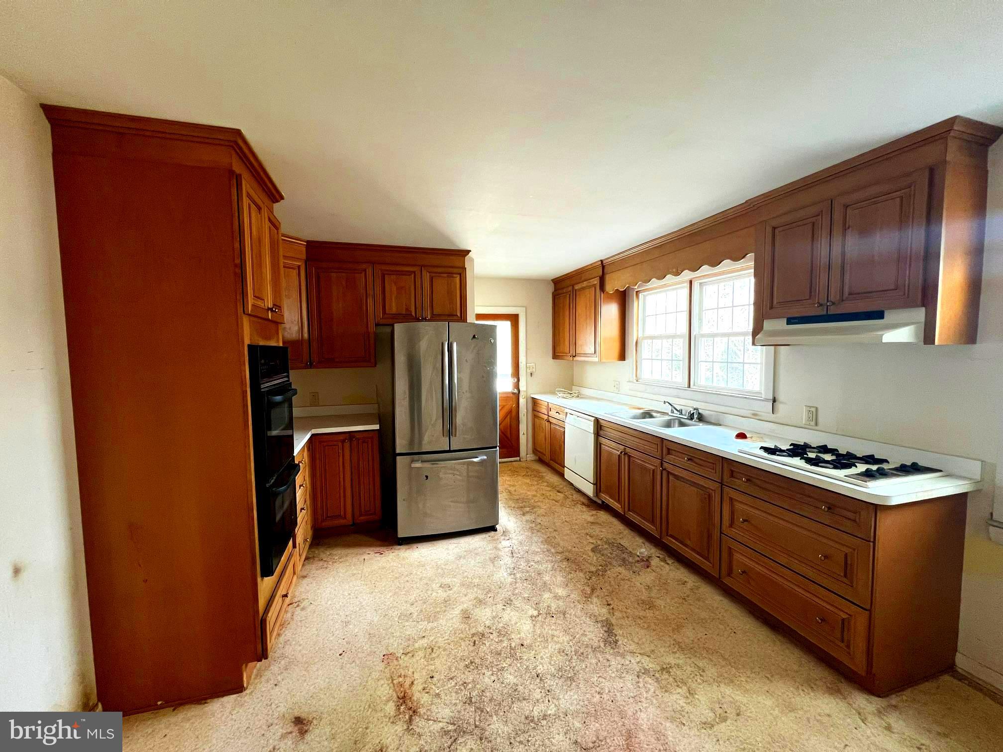 NONAVAILABLE - Residential