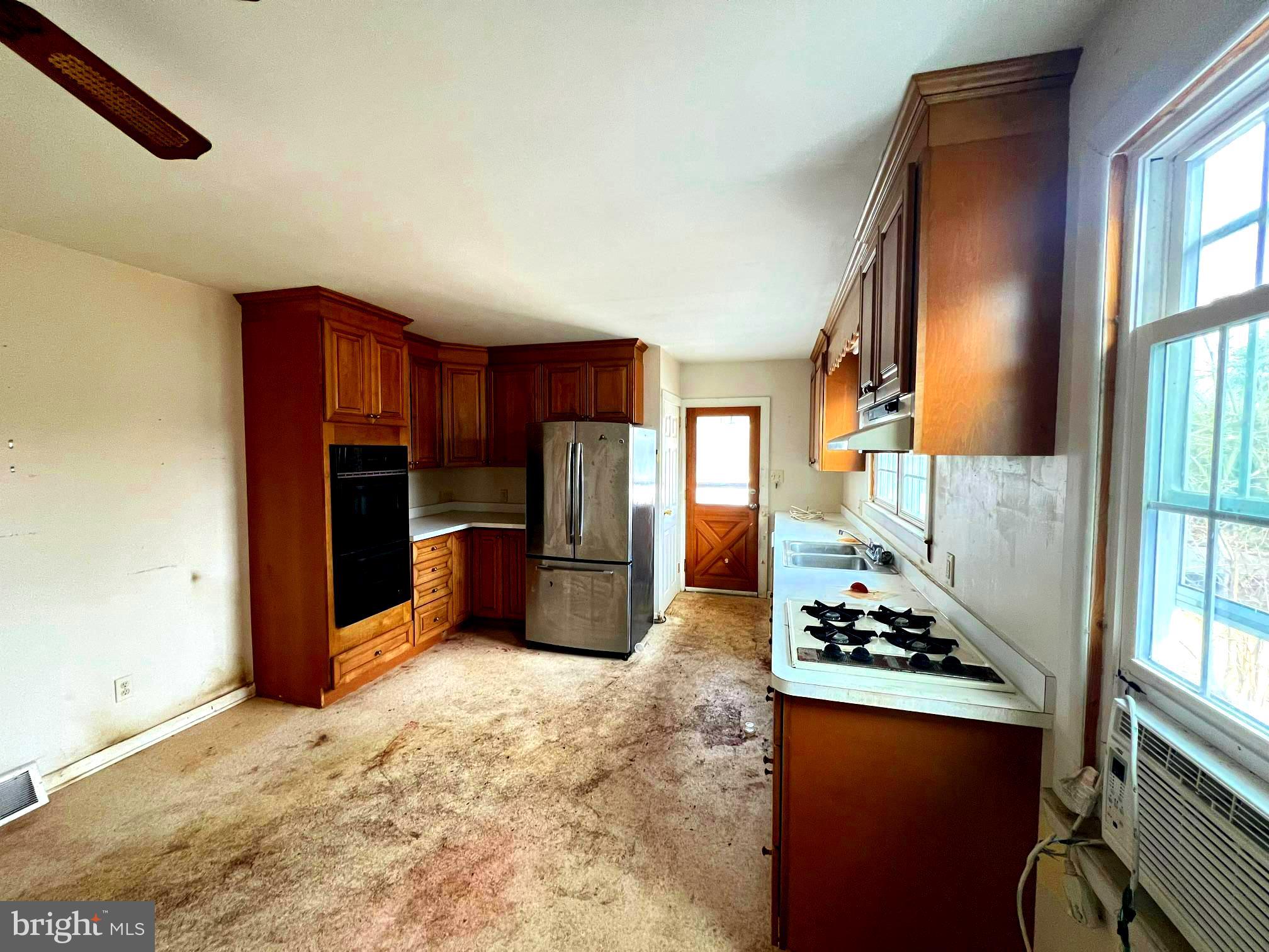 NONAVAILABLE - Residential