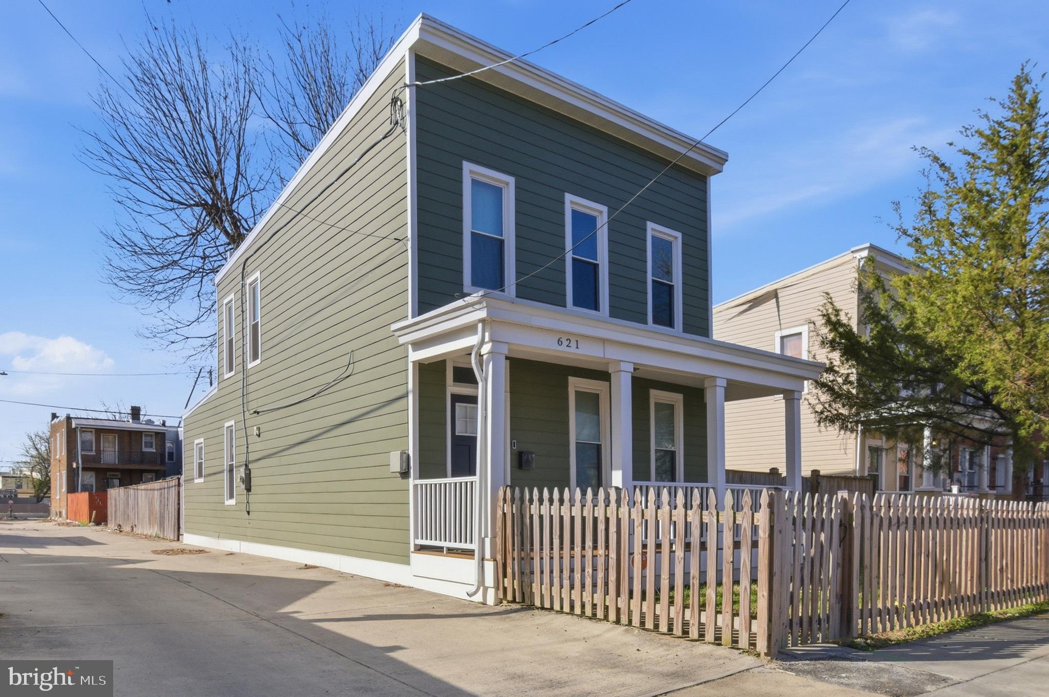 621 MALCOLM X AVENUE SE