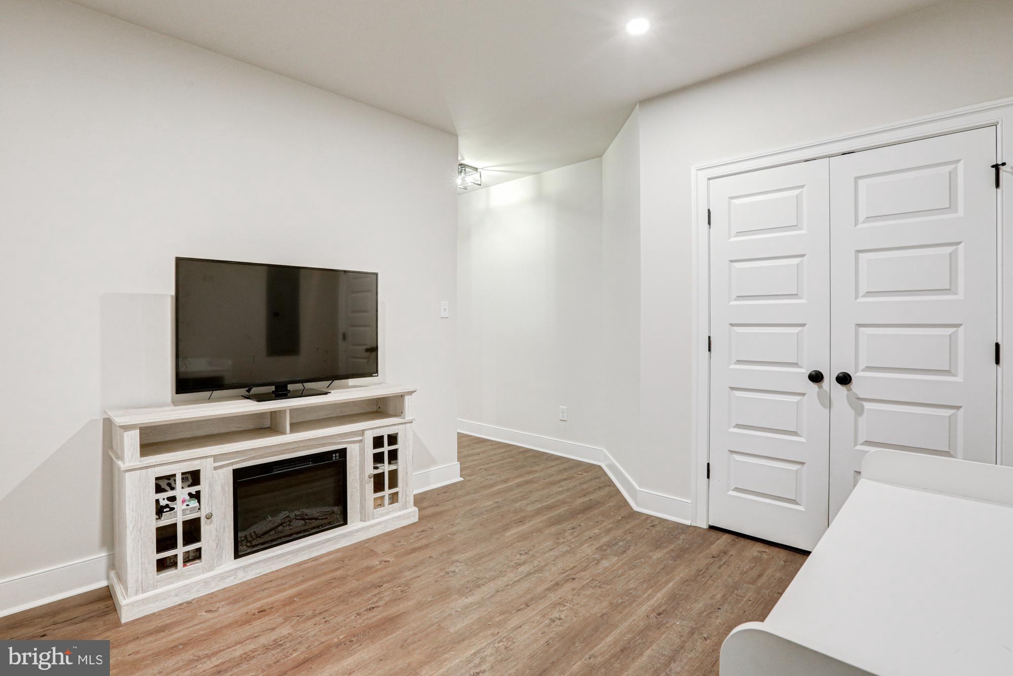 SYCAMORE CROSSING - Residential