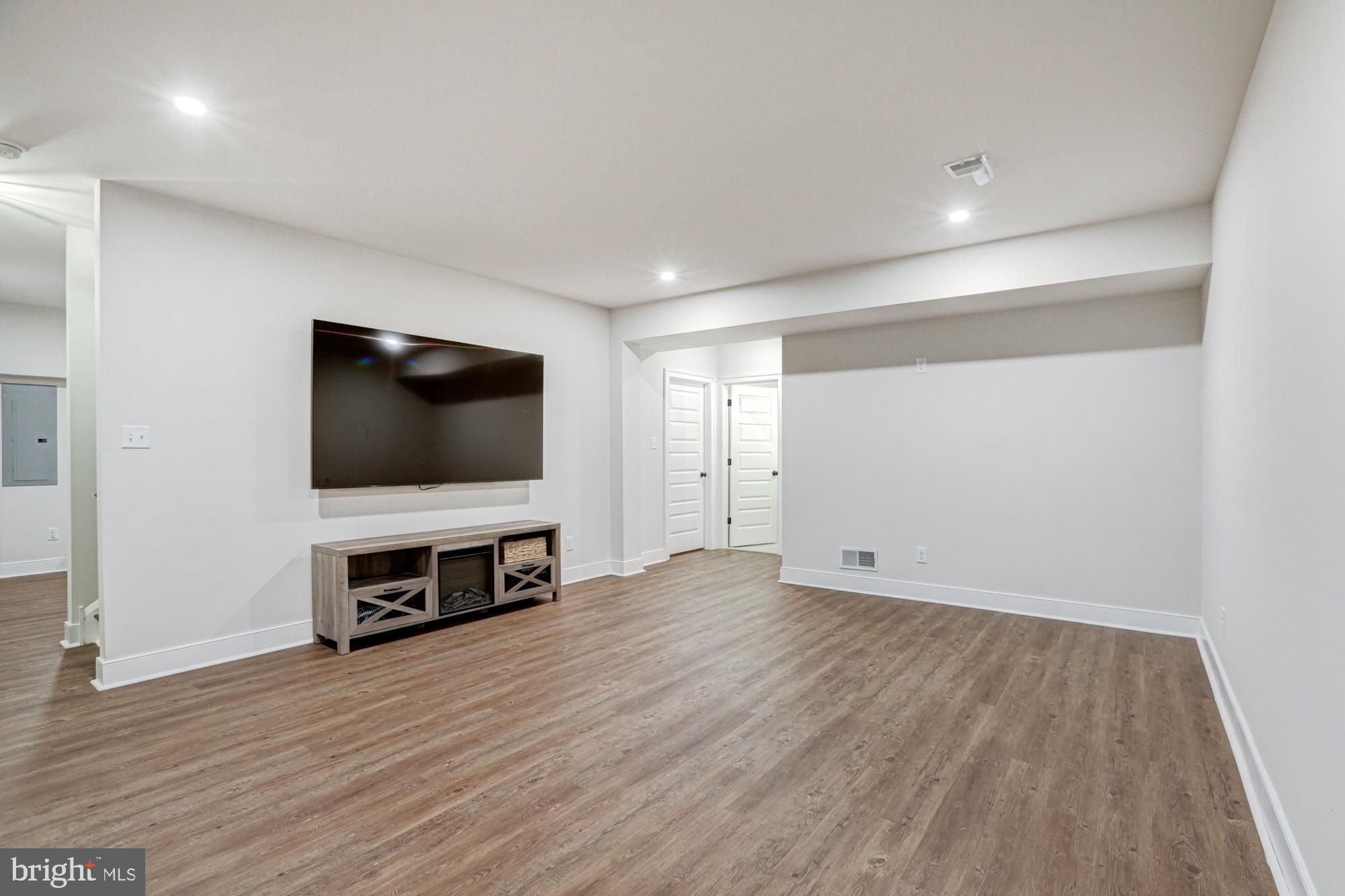 SYCAMORE CROSSING - Residential