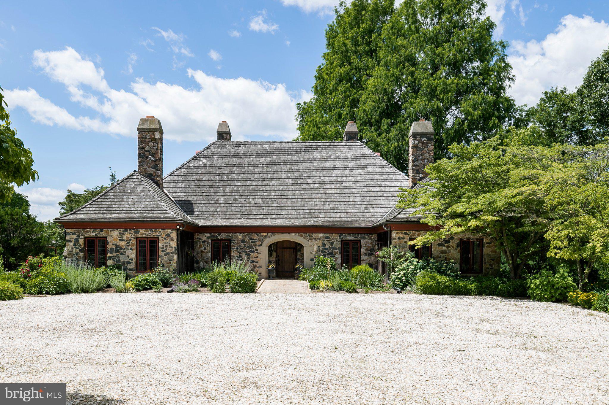 1543 EMBREEVILLE ROAD