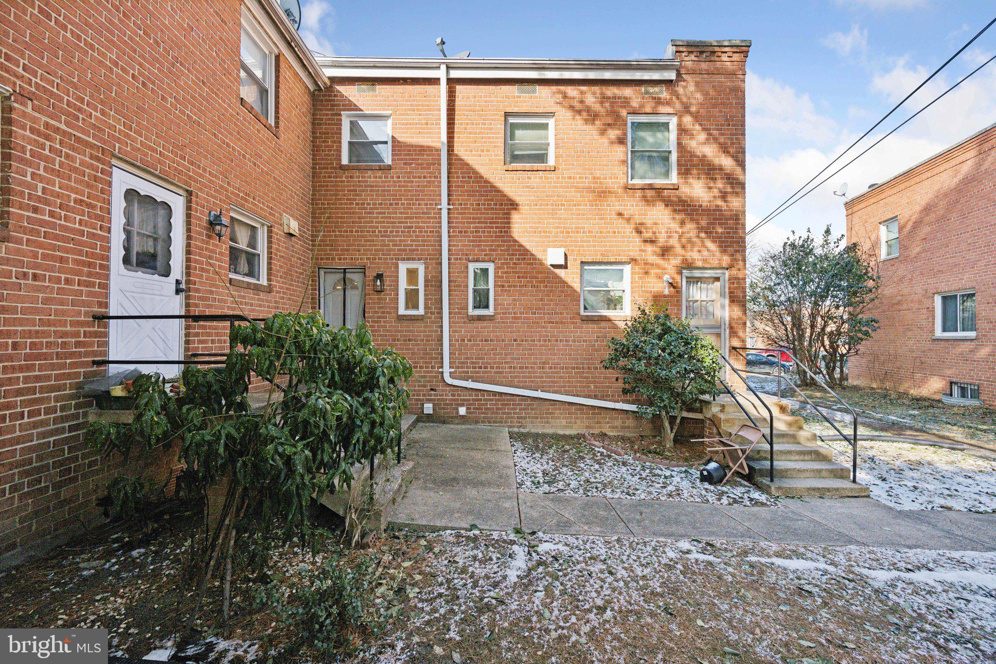 SERENE TOWNHOUSE VILLAGE - Residential