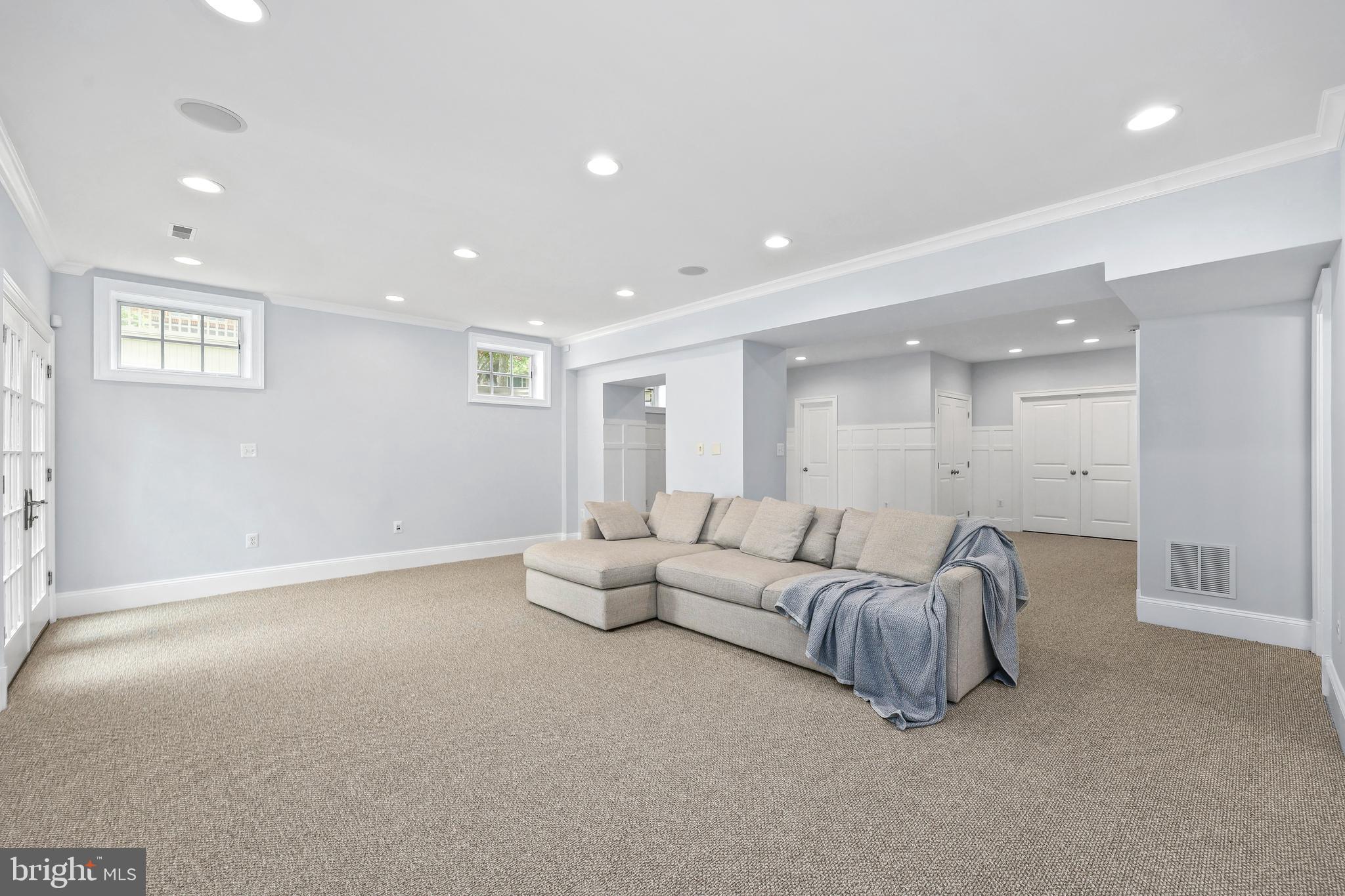 STOCKWELL MANOR - Residential