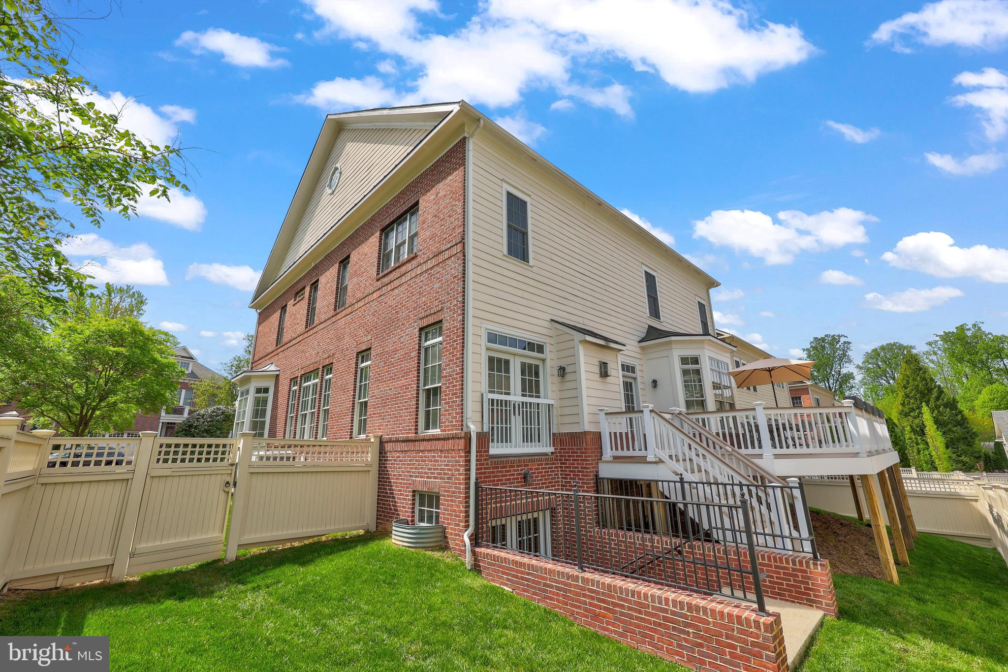 STOCKWELL MANOR - Residential