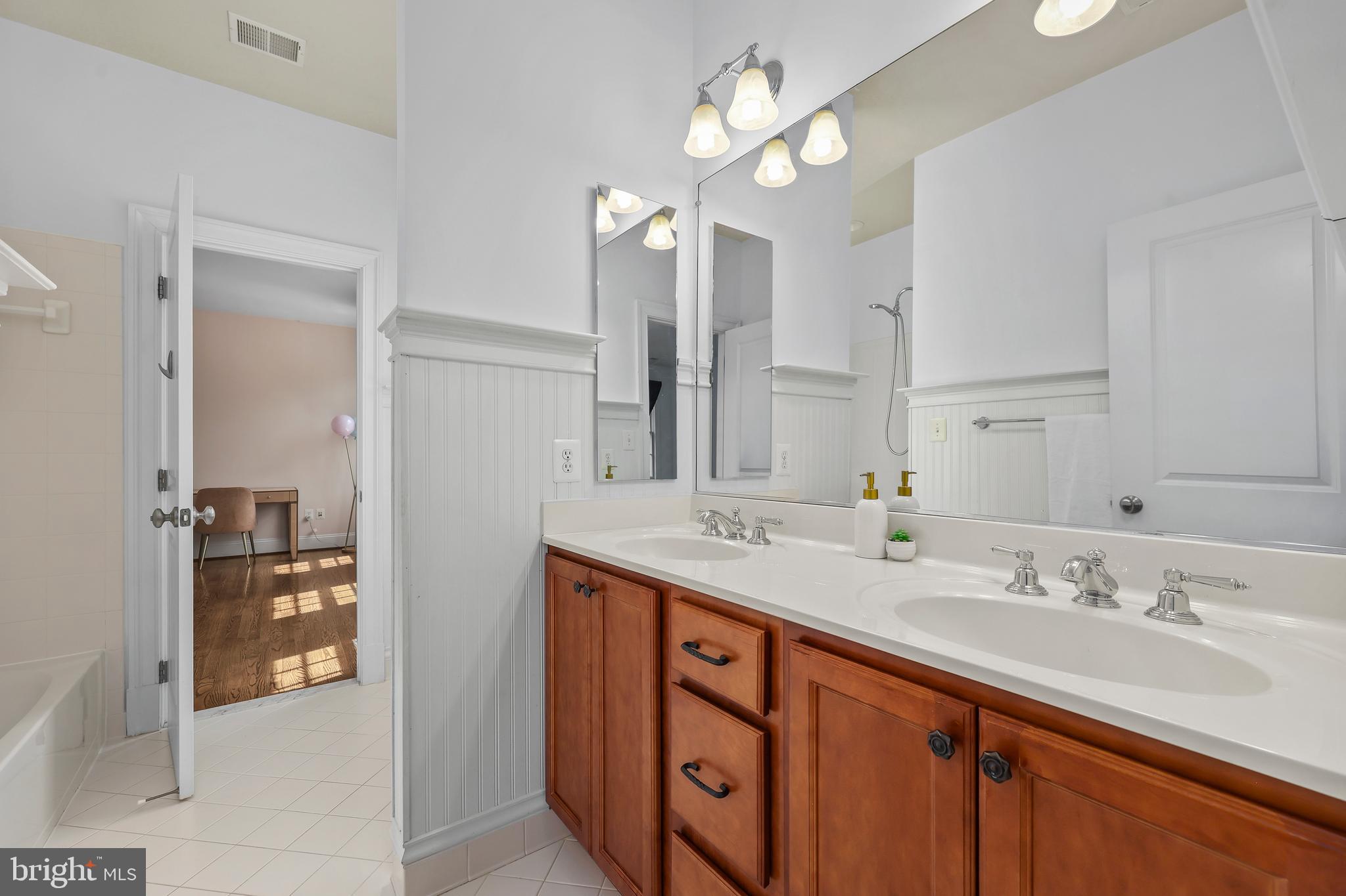 STOCKWELL MANOR - Residential