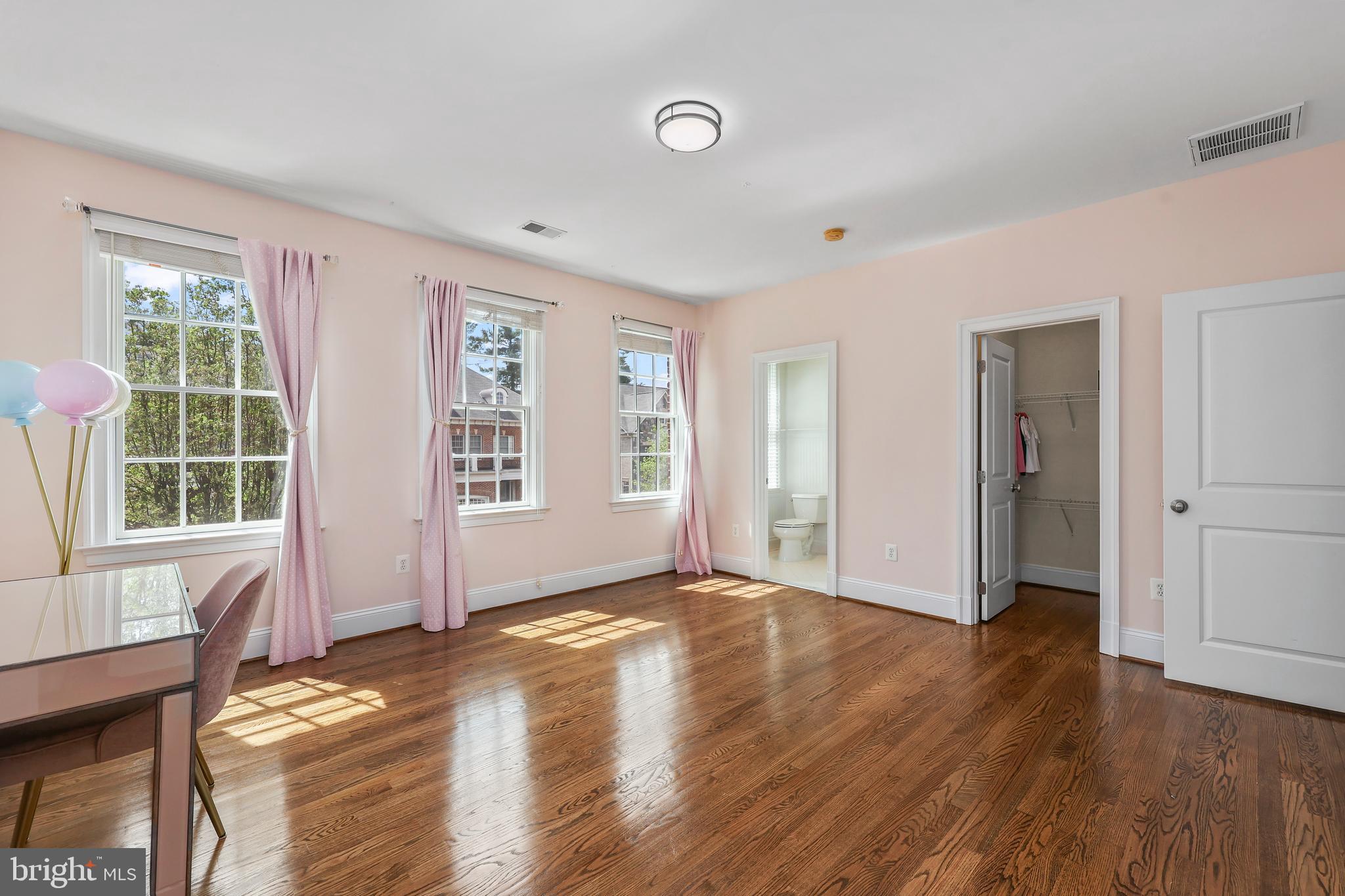 STOCKWELL MANOR - Residential