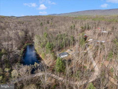 Homes For Sale - 371 Oak Hill Road<br/> BERKELEY SPRINGS, WV 25411