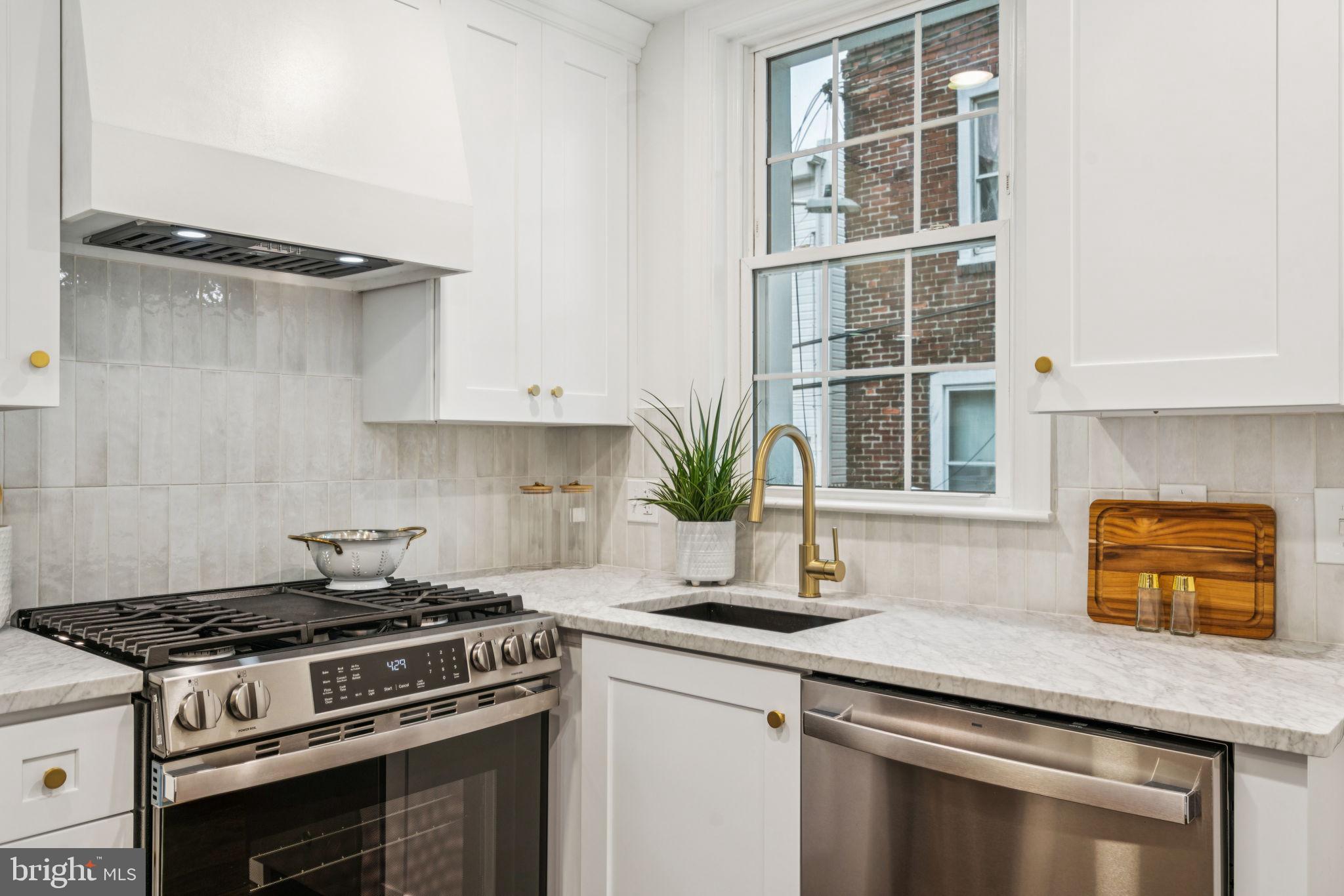 POINT BREEZE - Residential