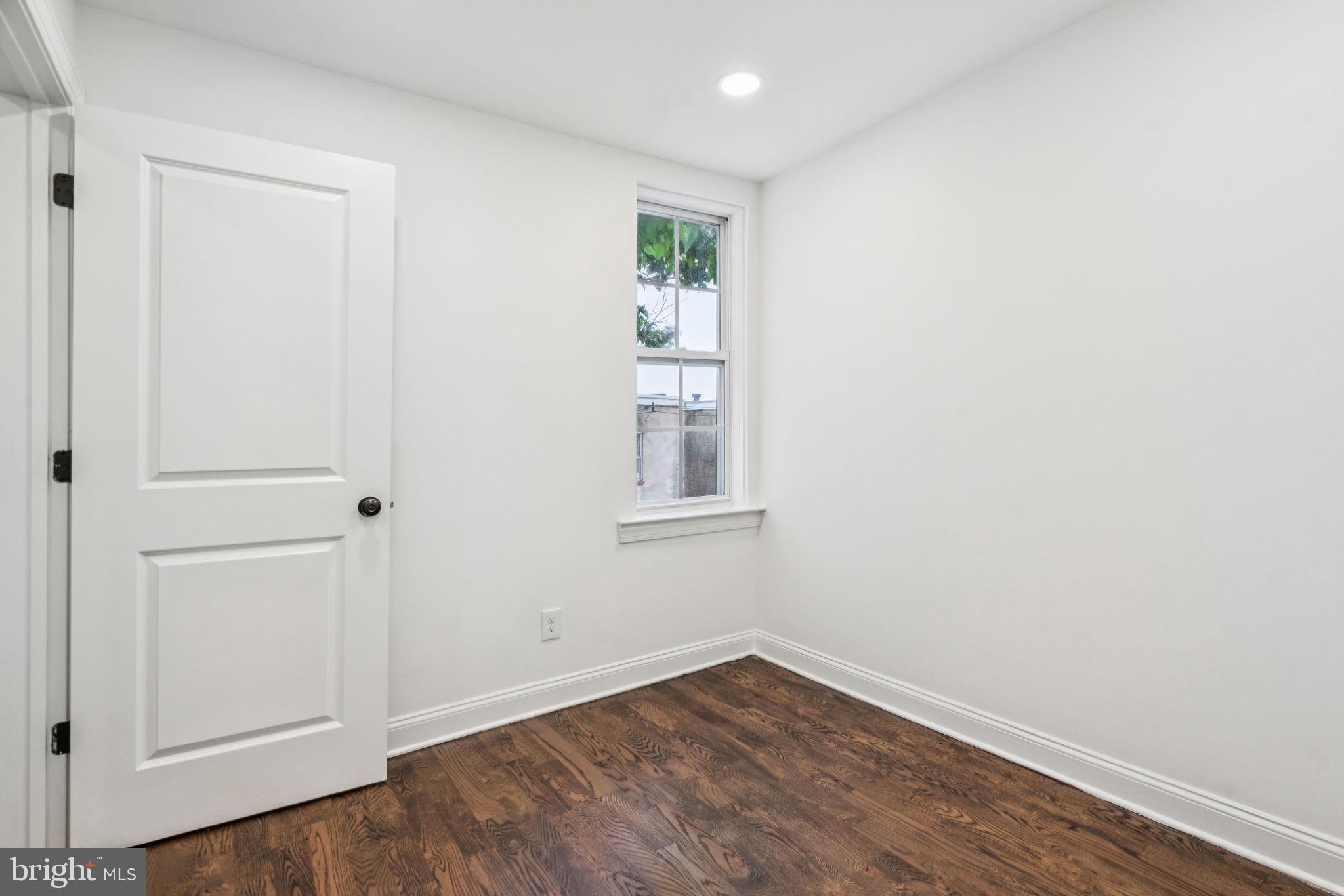 POINT BREEZE - Residential