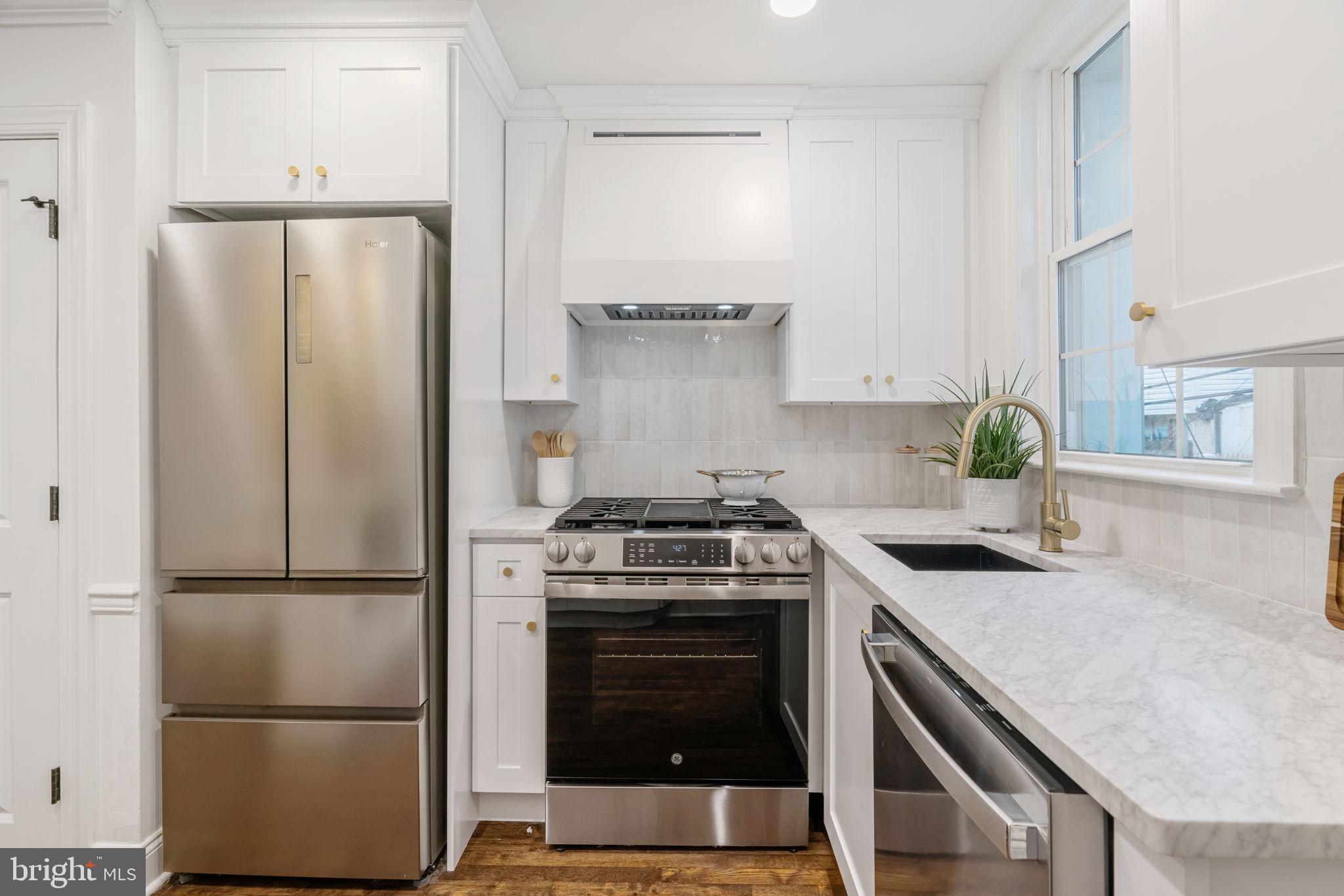 POINT BREEZE - Residential